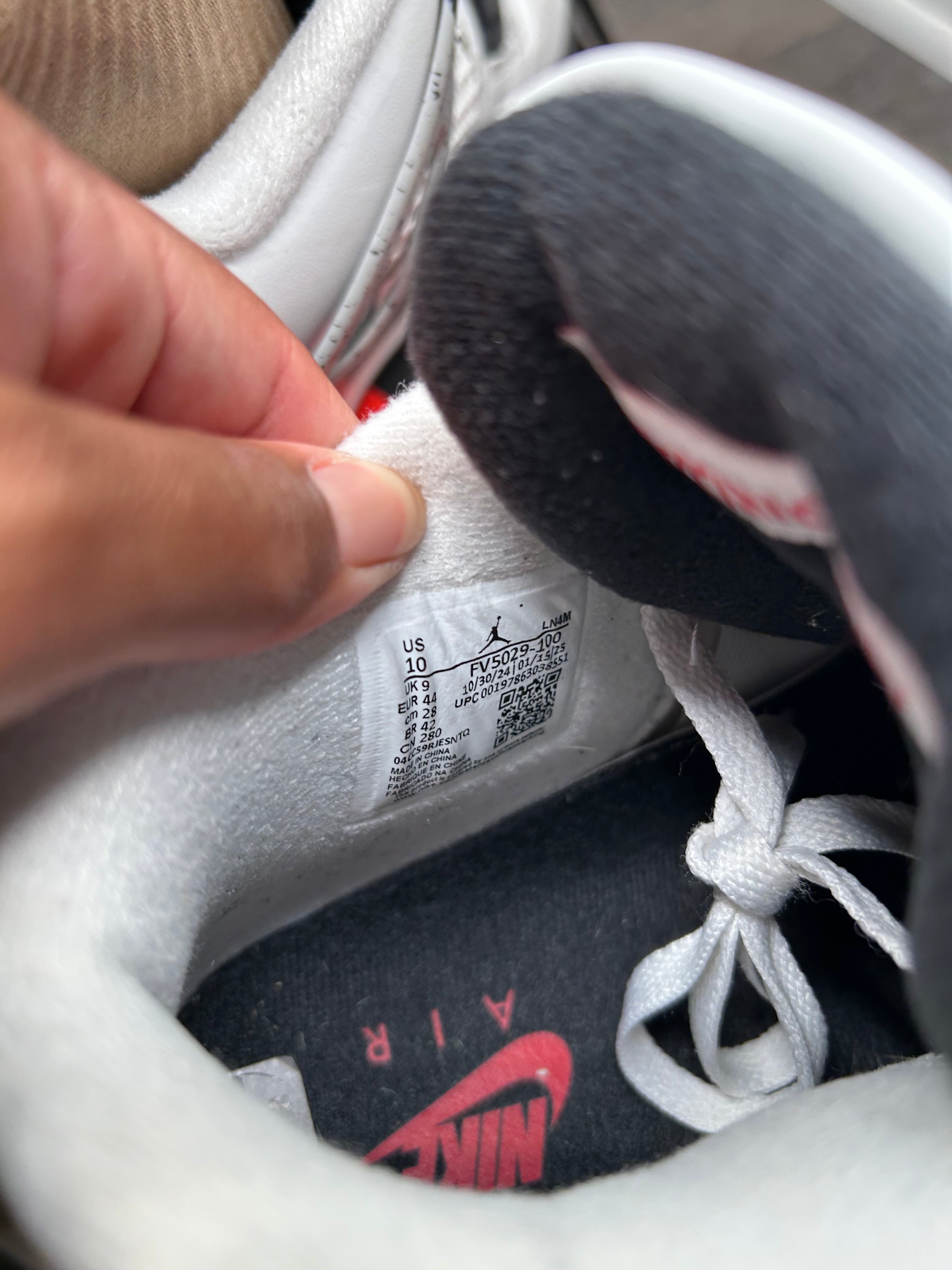 Size 10 Nike Jordan 4 Retro White Cement FV5029-100 Mens With Box