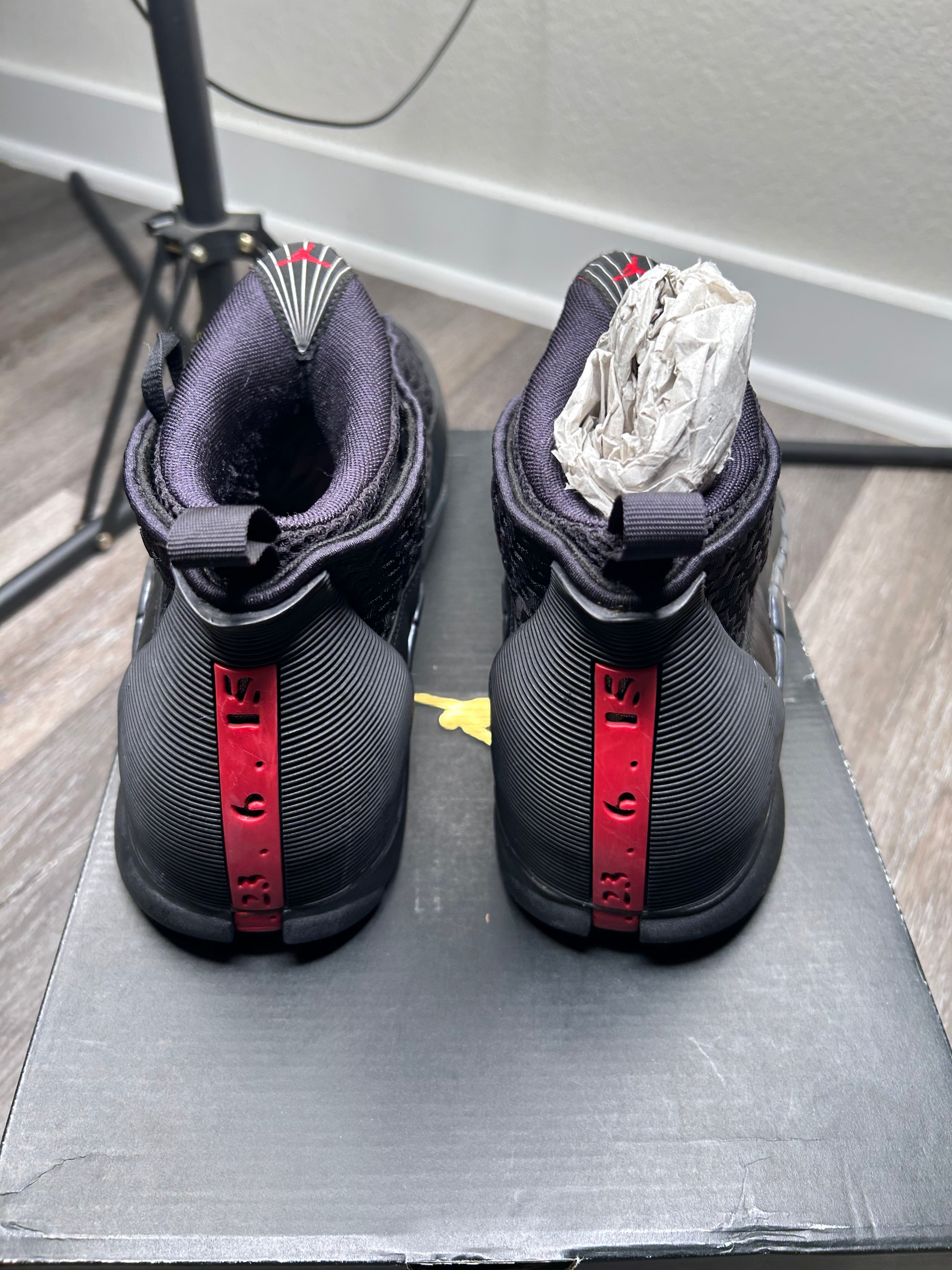 Size 11 Nike Air Jordan XV 15 Retro Stealth 2017 Mens Black Sneakers Shoes