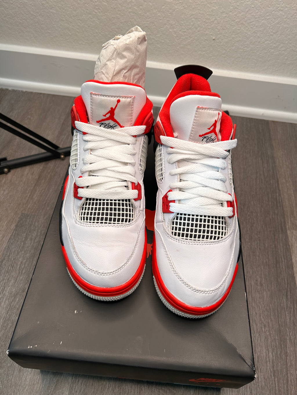 Nike Air Jordan retro 4 size 7Y fire red (2020)
