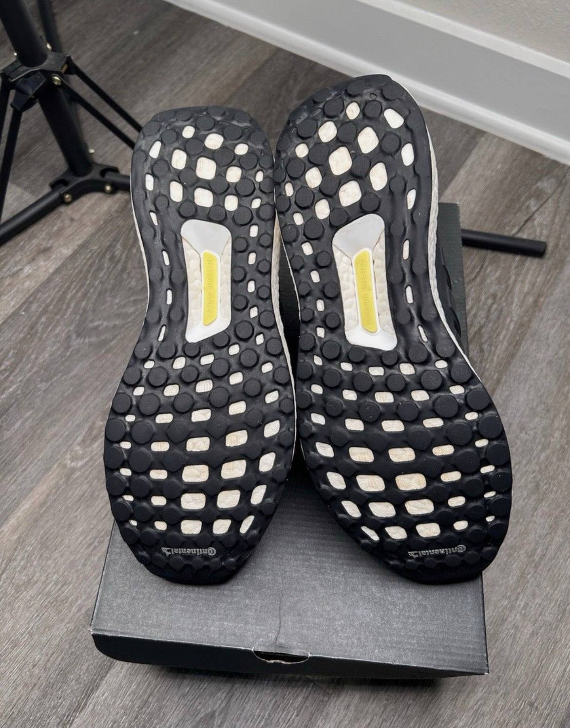 Size 8.5 Adidas UltraBoost 4.0 Black Multicolor F35232 RARE
