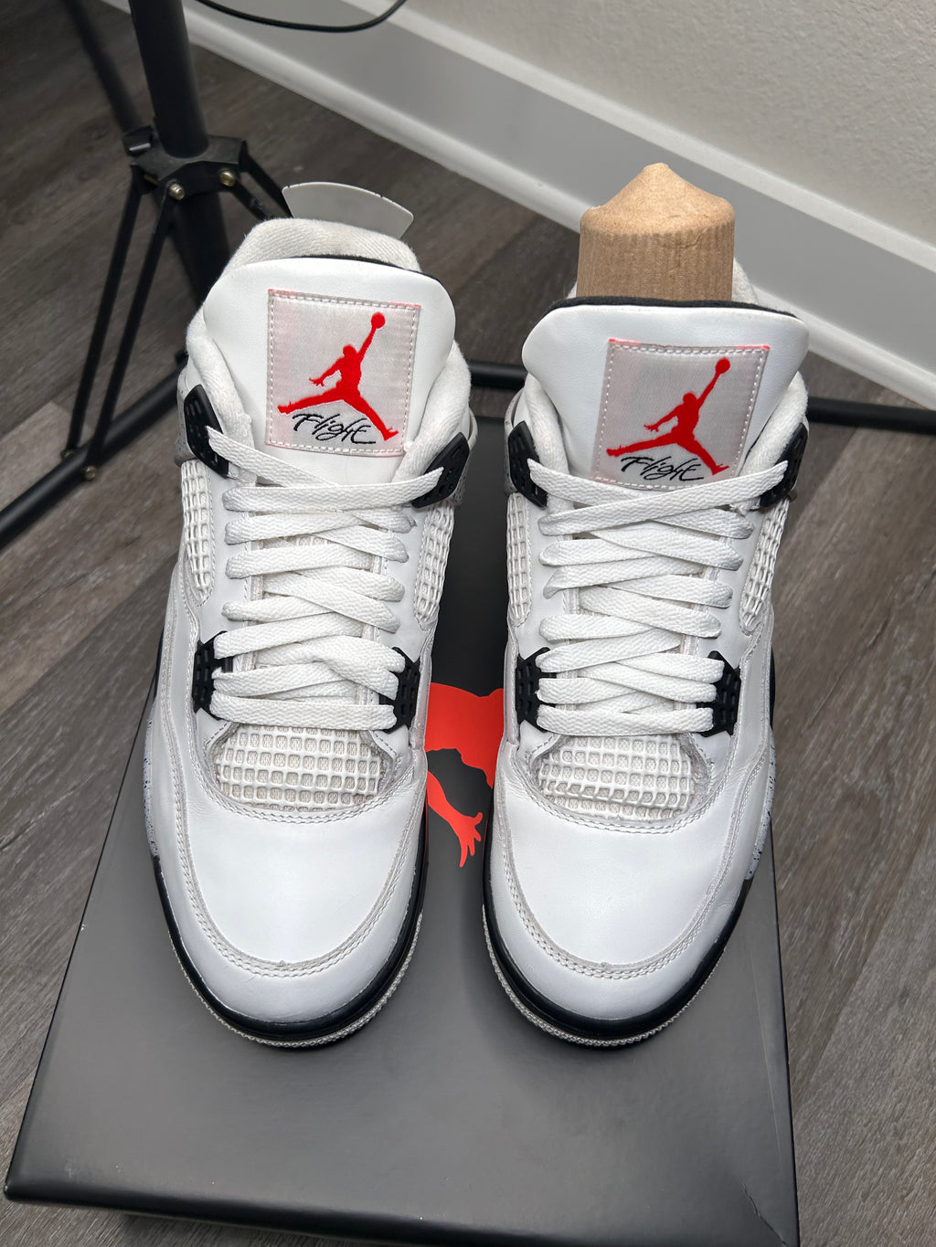 Size 10 Nike Jordan 4 Retro White Cement FV5029-100 Mens With Box