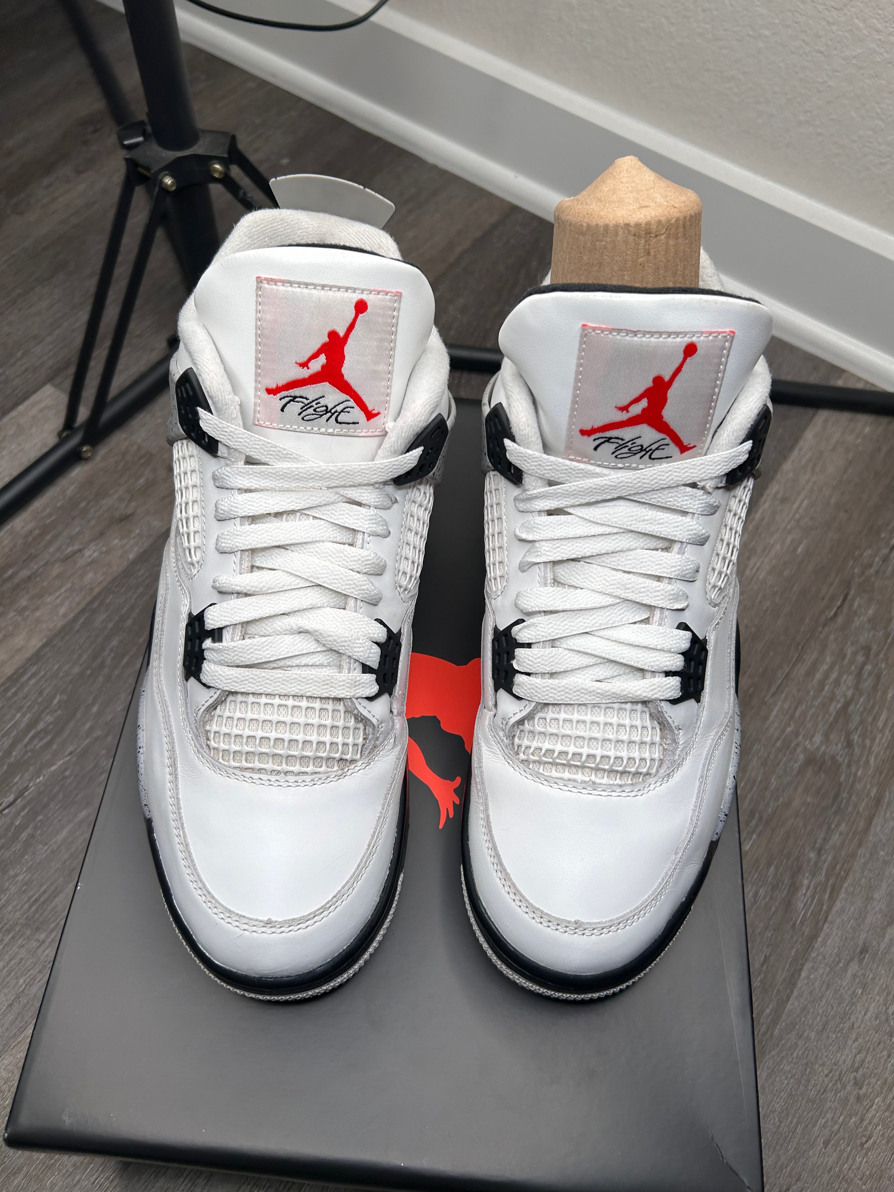 Size 10 Nike Jordan 4 Retro White Cement FV5029-100 Mens With Box