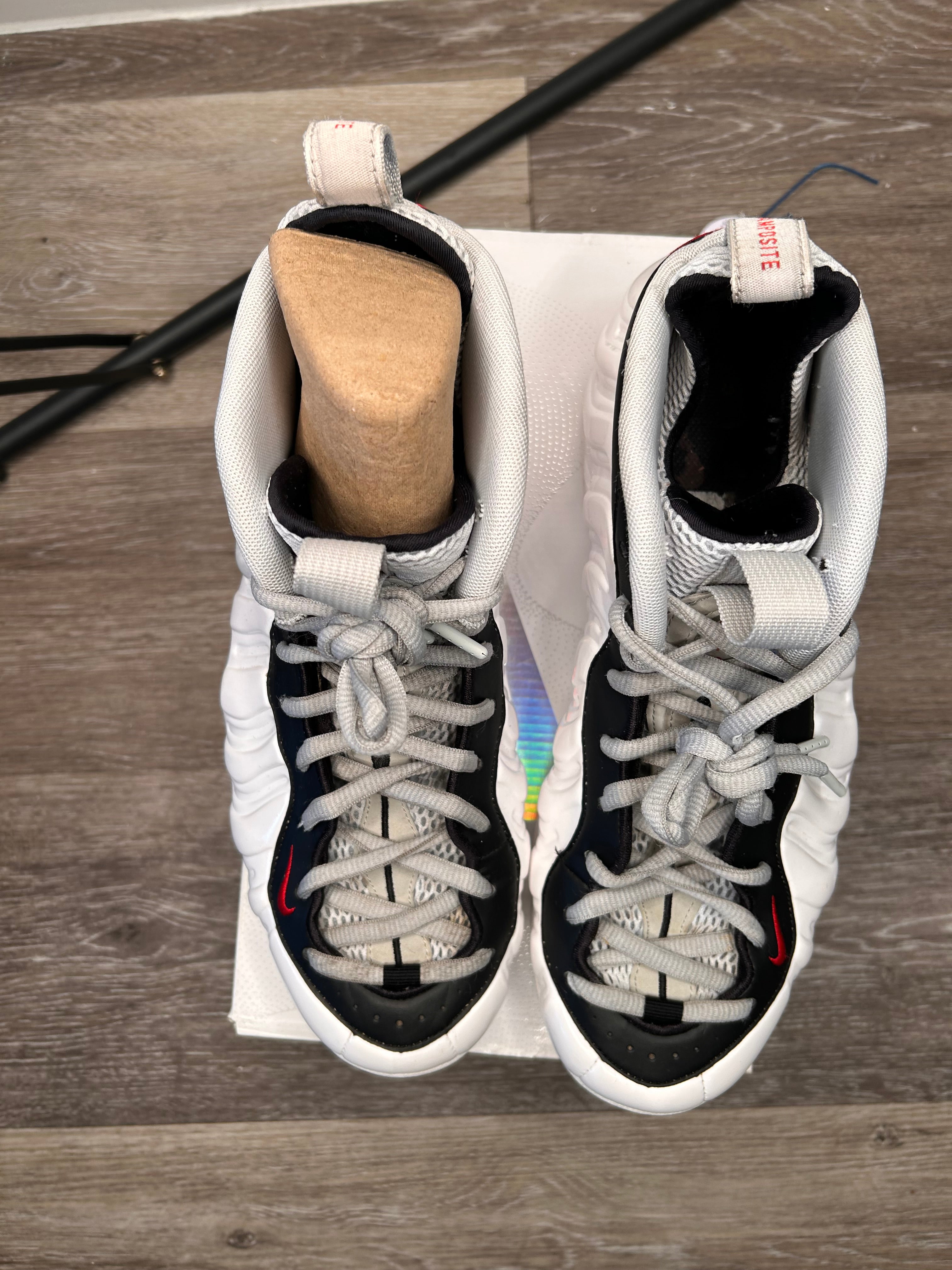 Nike Foamposite Pro White Gym Red Green Size 10 624041-103 (2020)