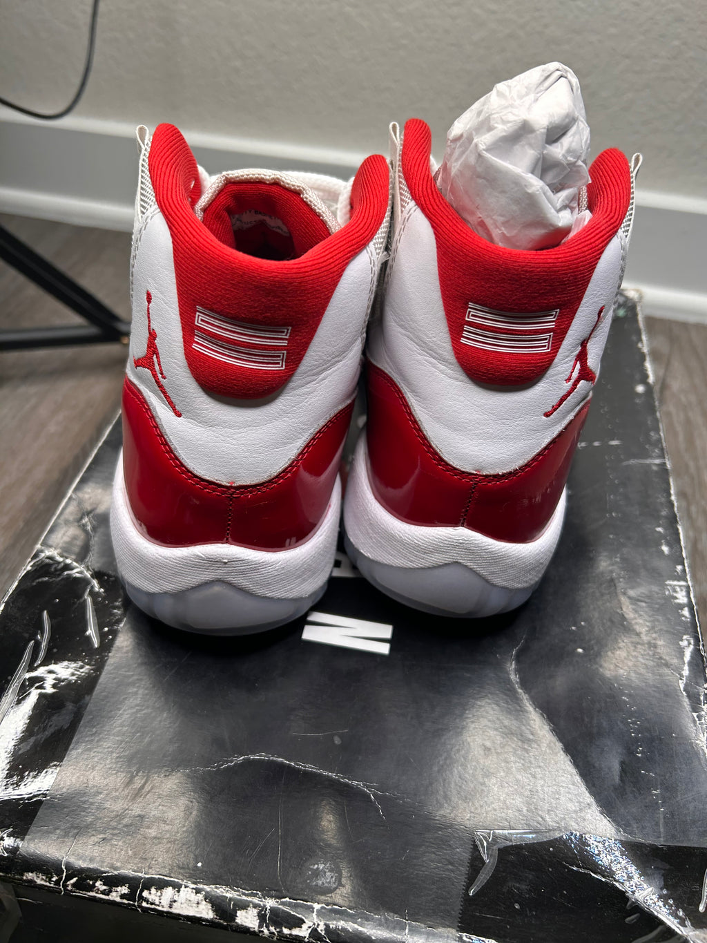 Size 8.5 Nike air Jordan retro 11 CHERRY (2022)