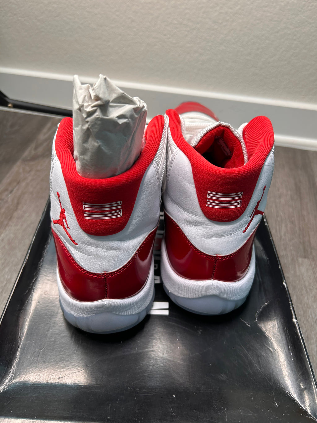 Nike air Jordan retro 11 XI cherry (2023) size 13 men’s