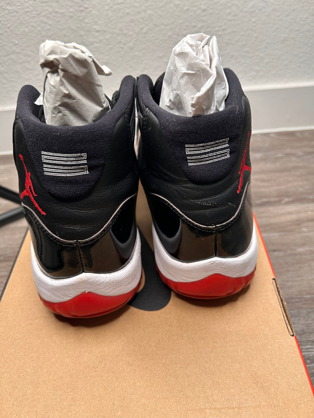 Nike Air Jordan 11 Retro (2019) Size 10 Bred 378037-061 size 10 men’s