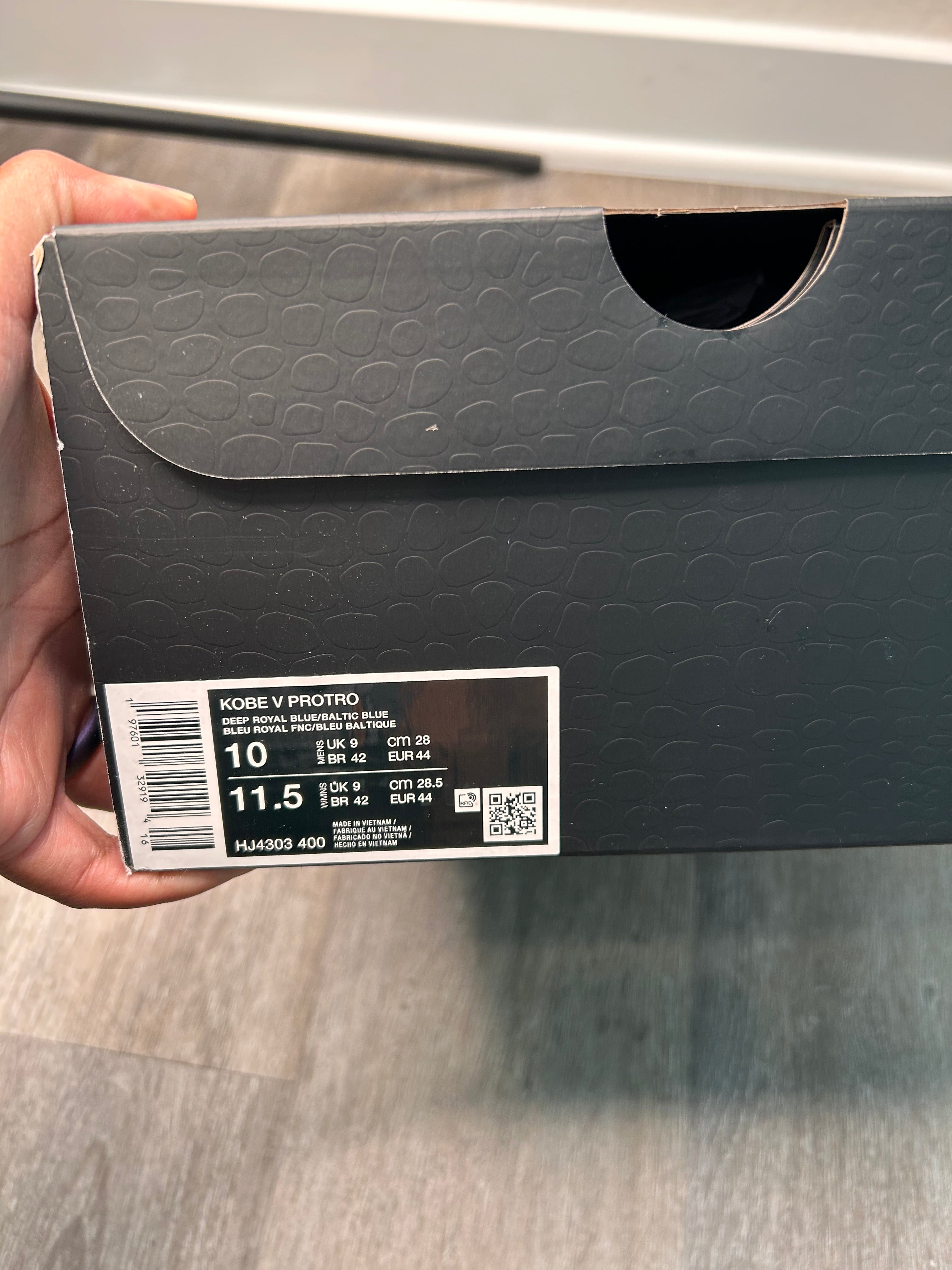 Nike Kobe 5 Skelton/ Xray Protro men’s size 10