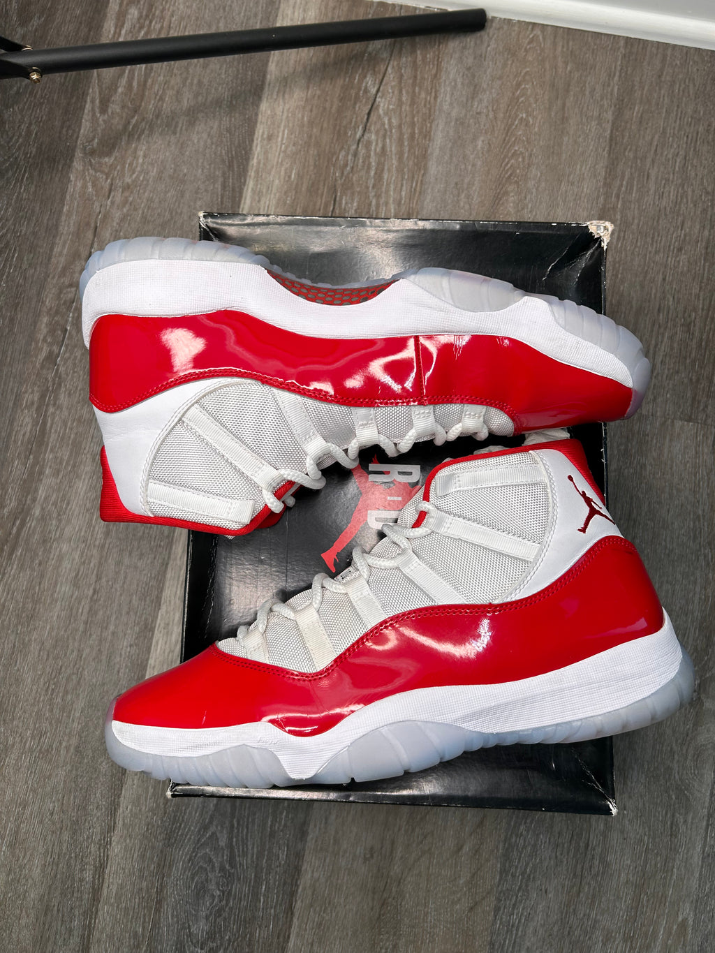 Nike air Jordan retro 11 XI cherry (2023) size 13 men’s