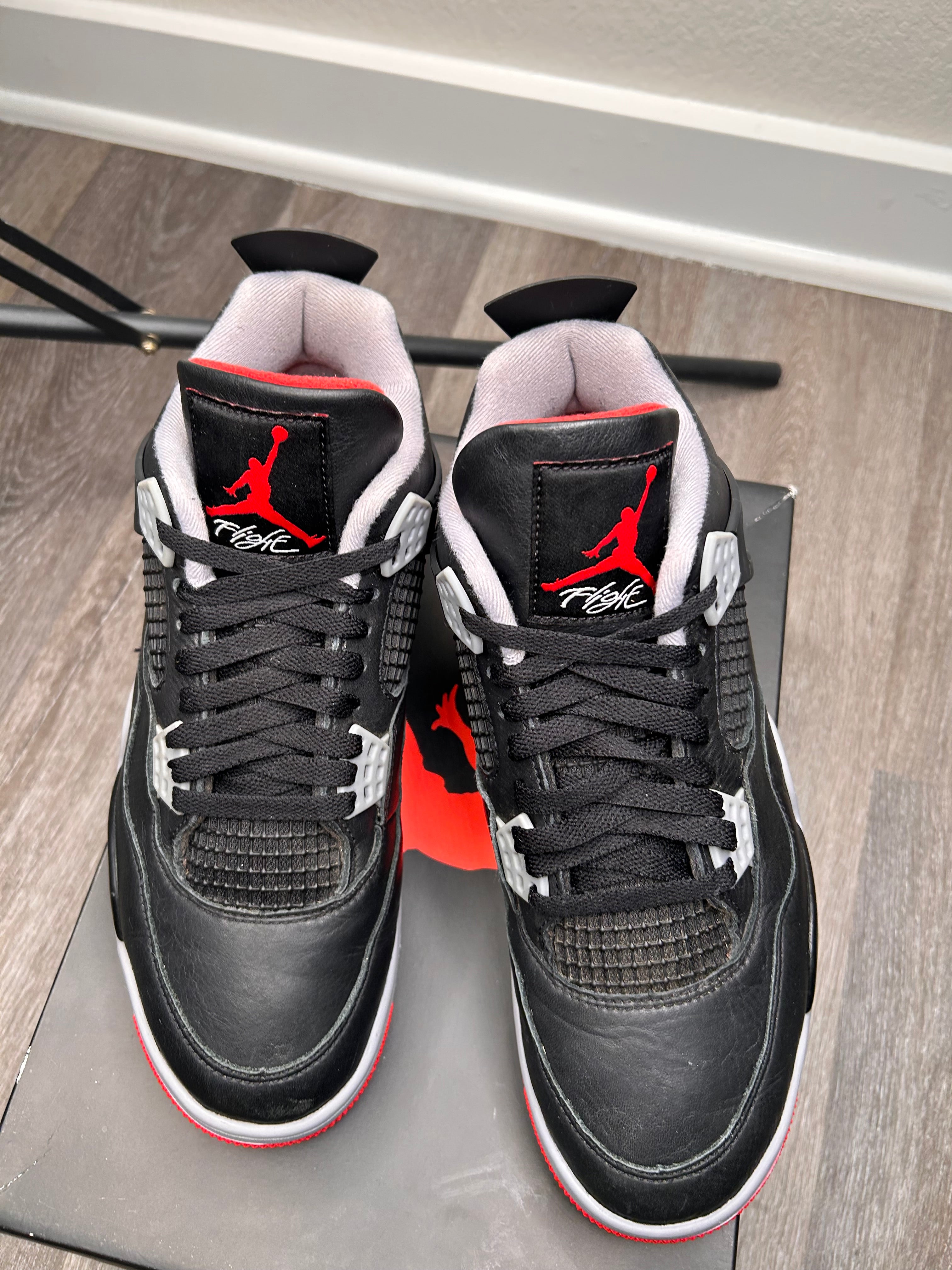 Nike air Jordan 4 BRED reimagined size 9 (2024)