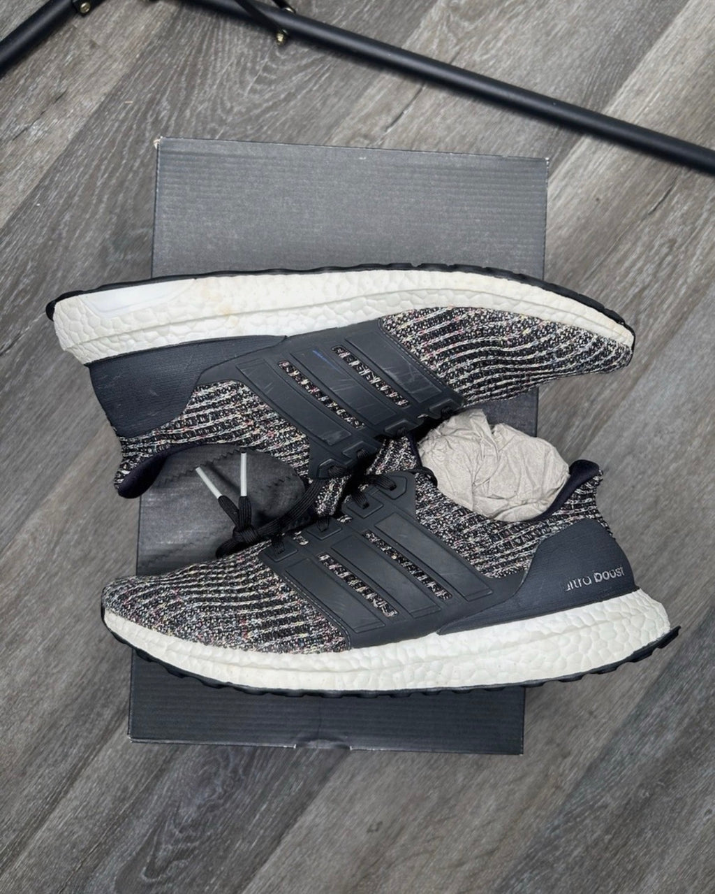 Size 8.5 Adidas UltraBoost 4.0 Black Multicolor F35232 RARE