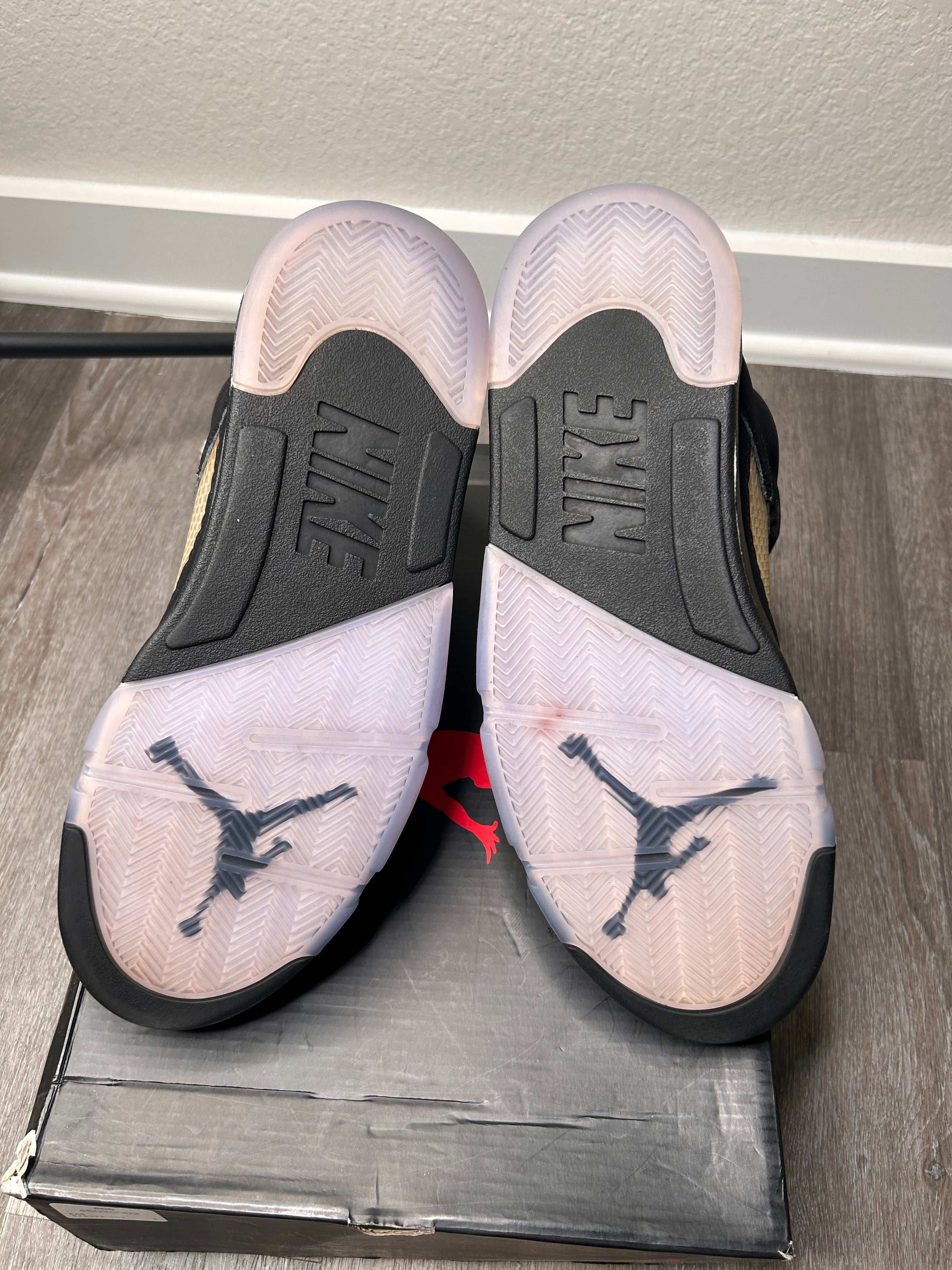 Nike air retro Jordan 5 BLACK METALLIC (2016) size 11 men’s