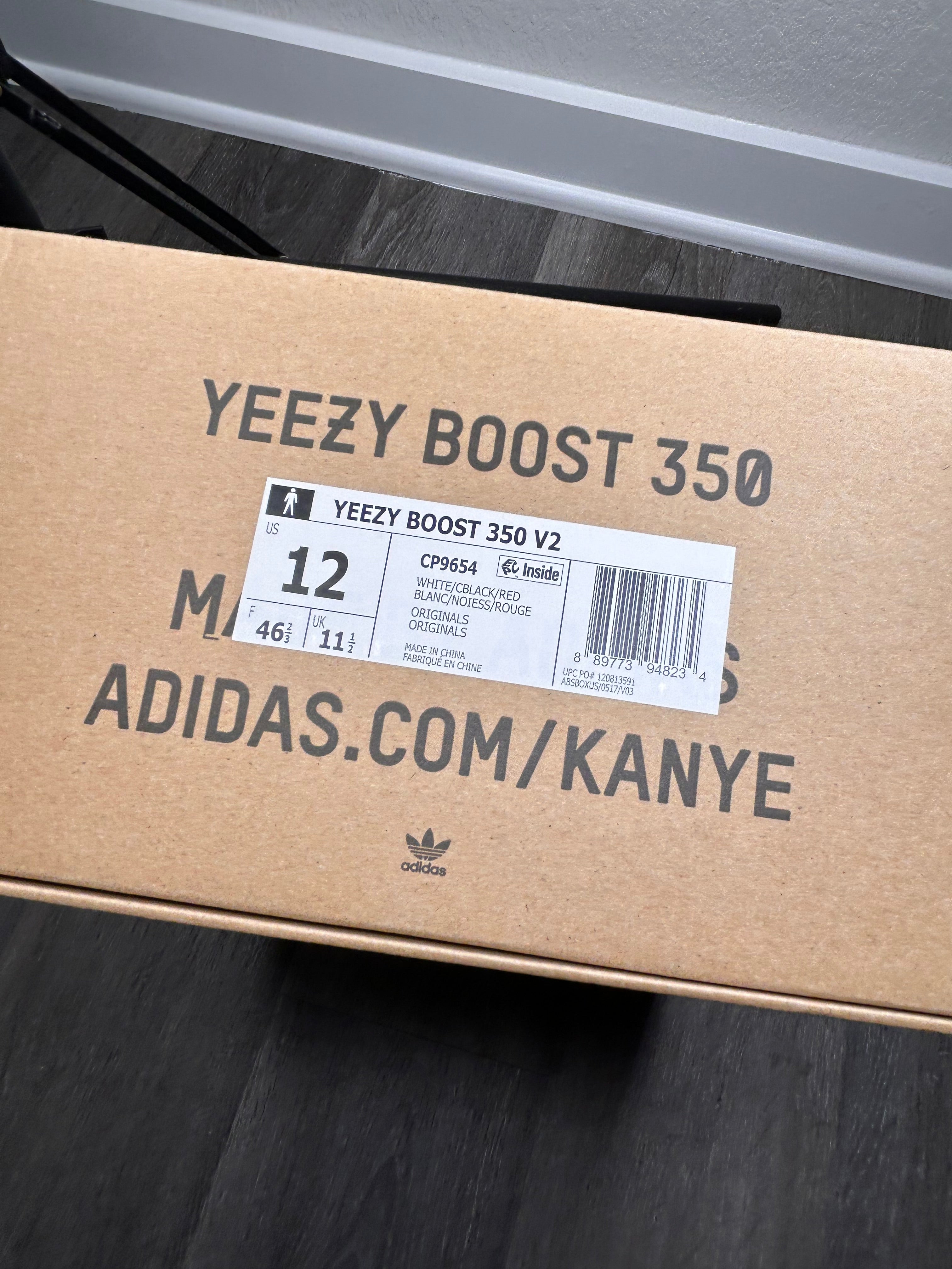 Adidas Yeezy 350 zebra V2 (2021) size 12