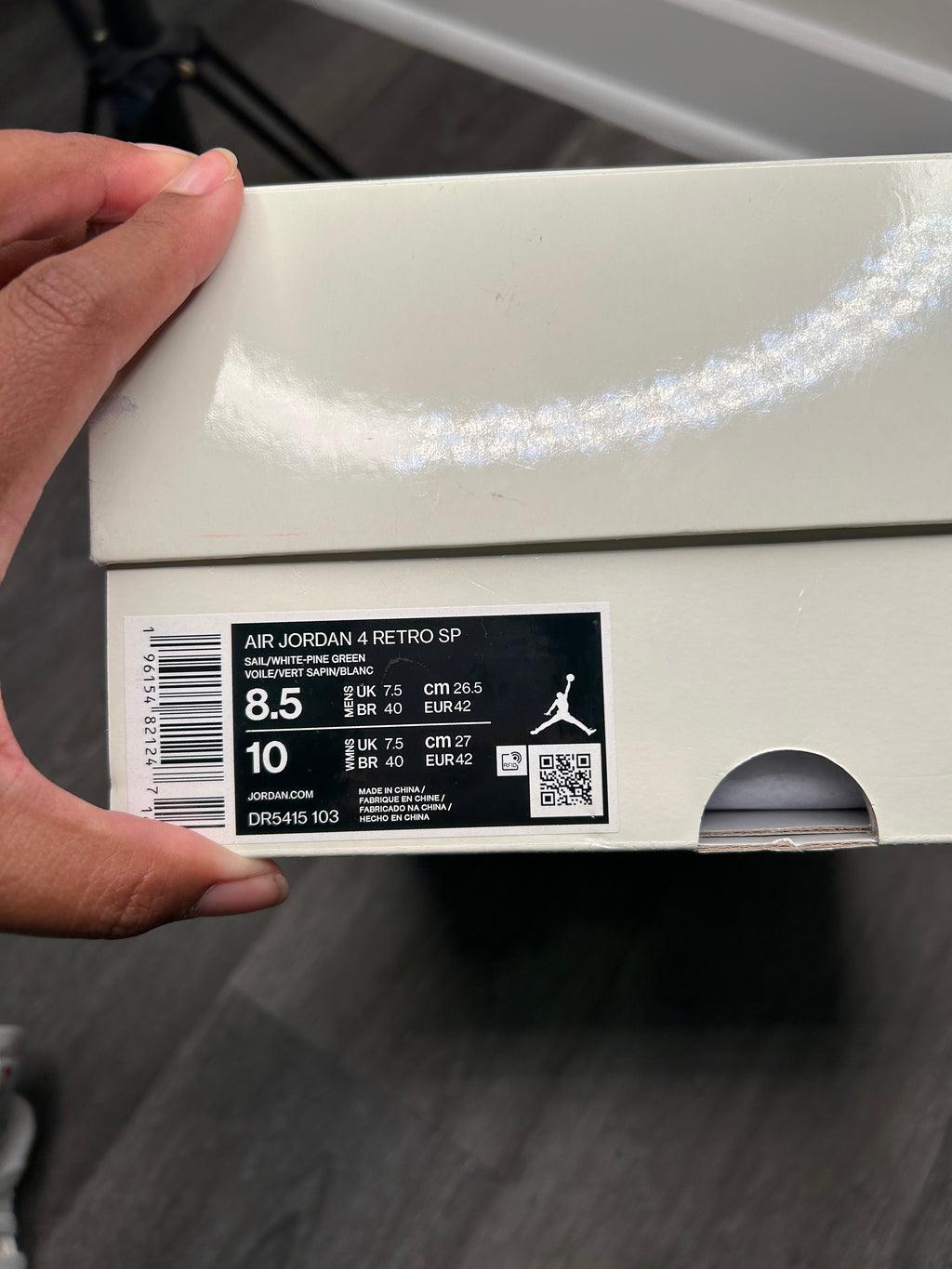Size 8.5 - Nike SB x Air Jordan 4 Pine Green (2023) DR5415-103