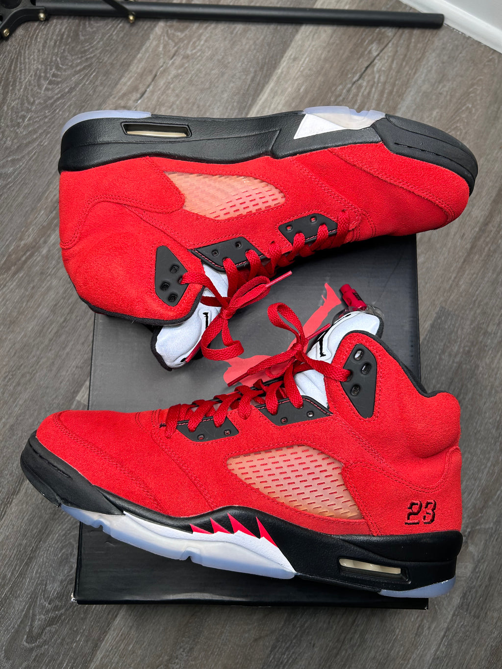 Size 11.5 - Jordan 5 Raging Bull (2021) DD0587-600