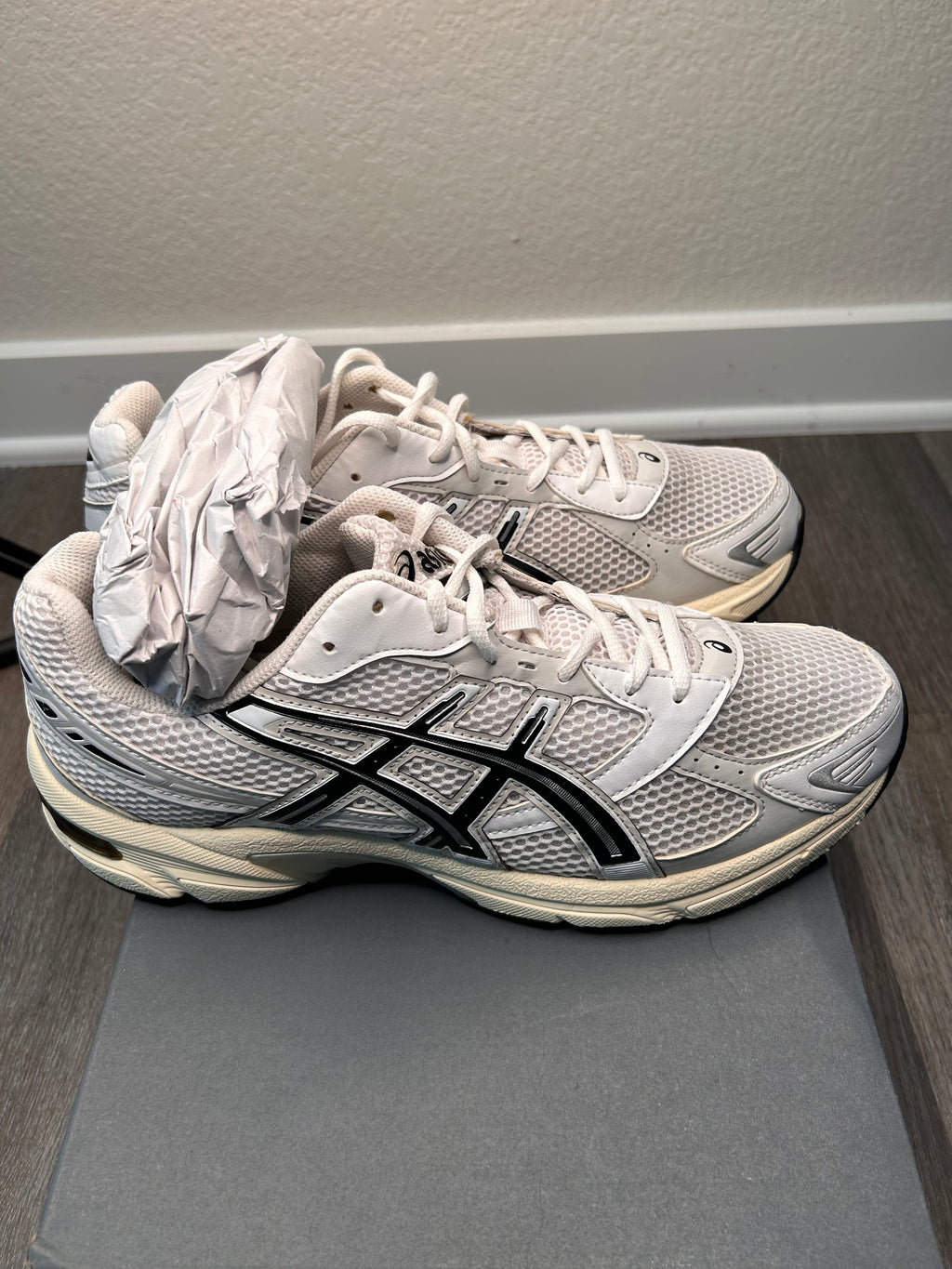 ASICS 1130 GEL size 11 men’s cloud grey