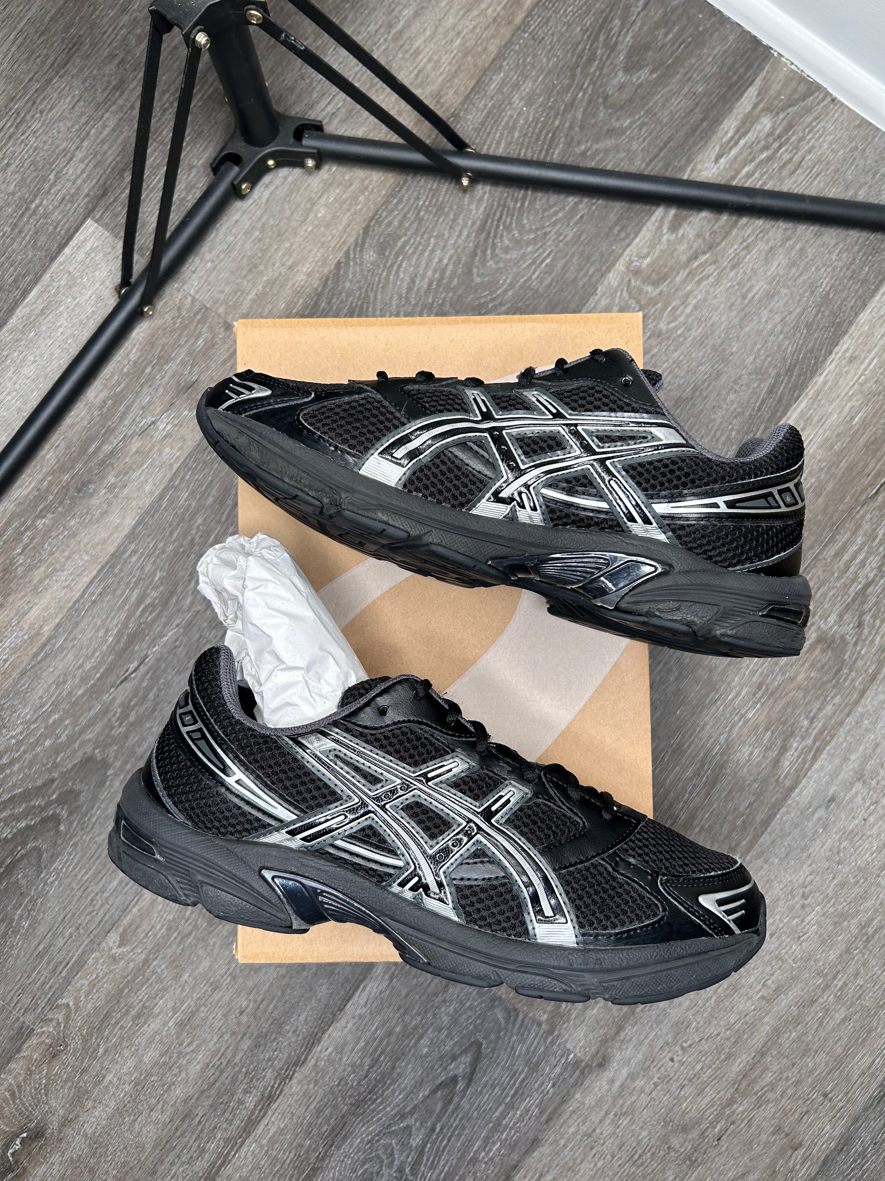 Size 10 ASICS Men's Gel-1130 Black/Pure Silver 1201A906-001