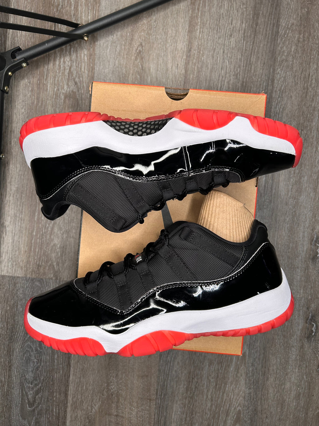 Nike air Jordan retro 11 XI BRED LOW (2025) size 11.5