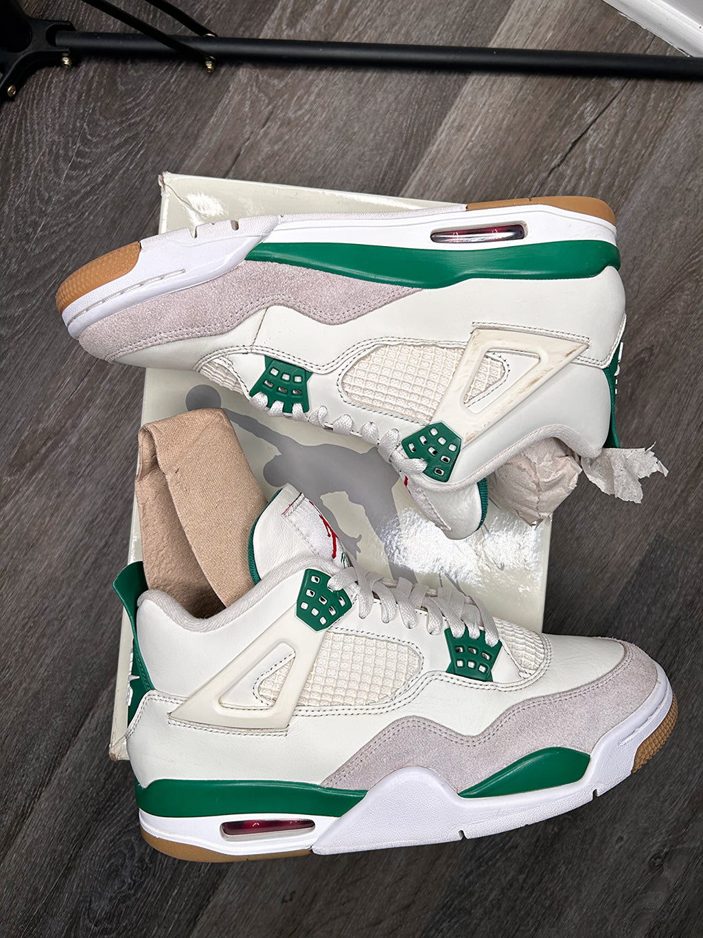 Size 8.5 - Nike SB x Air Jordan 4 Pine Green (2023) DR5415-103