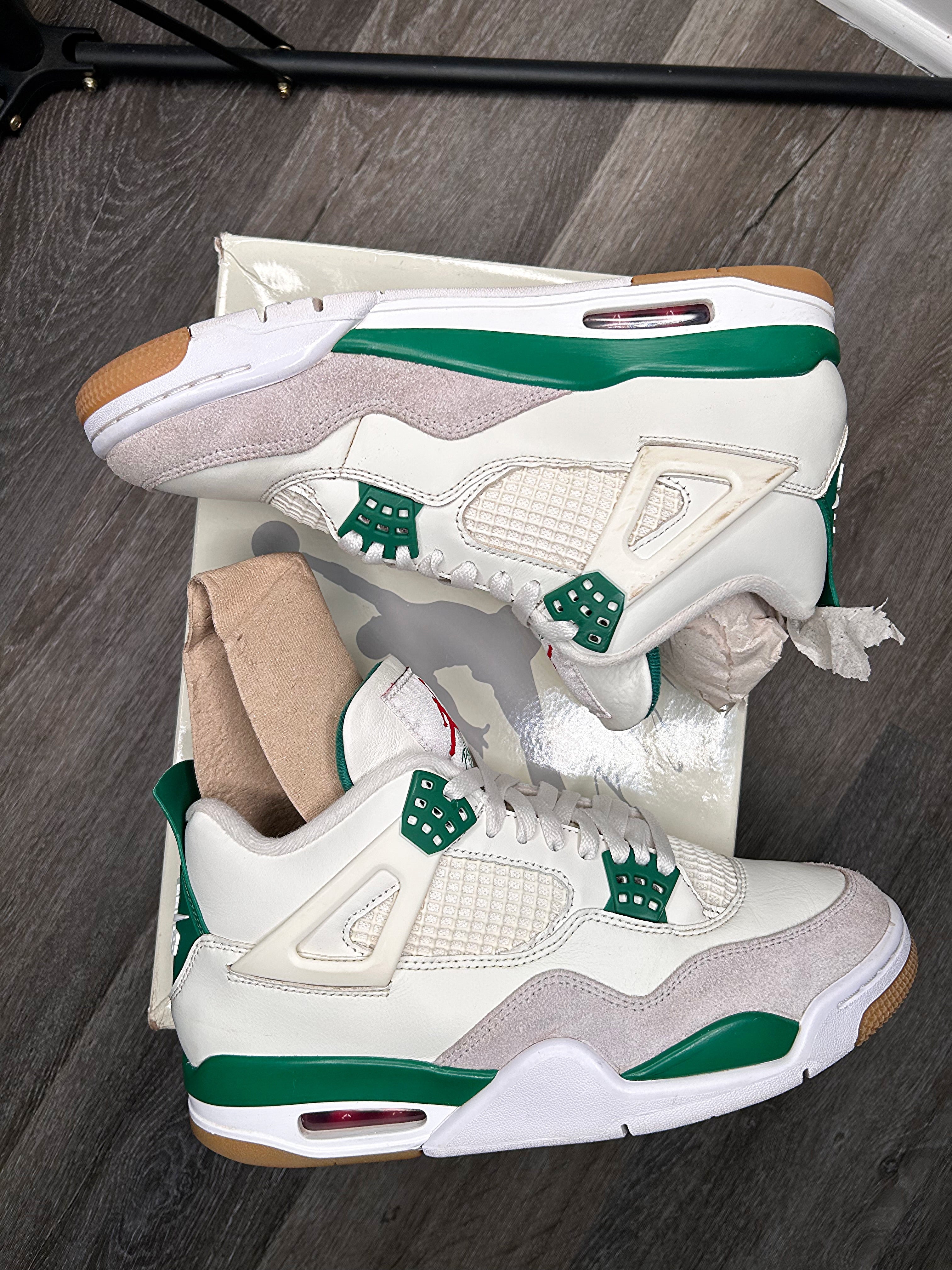 Size 8.5 - Nike SB x Air Jordan 4 Pine Green (2023) DR5415-103