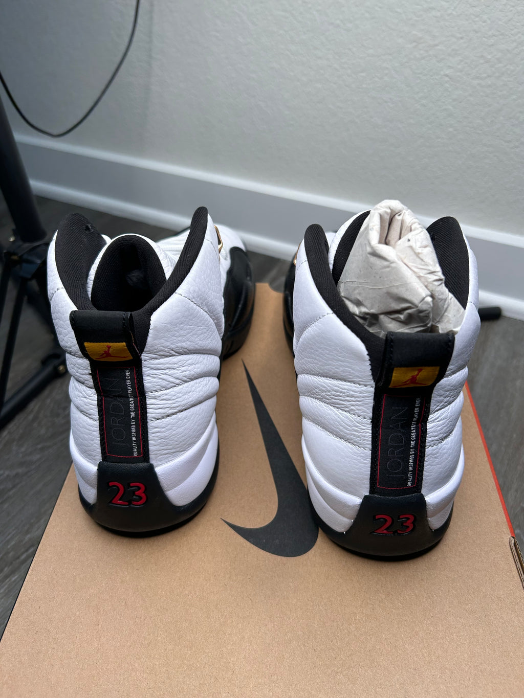 Size 9.5 - Jordan 12 Taxi (2025) CT8013-117