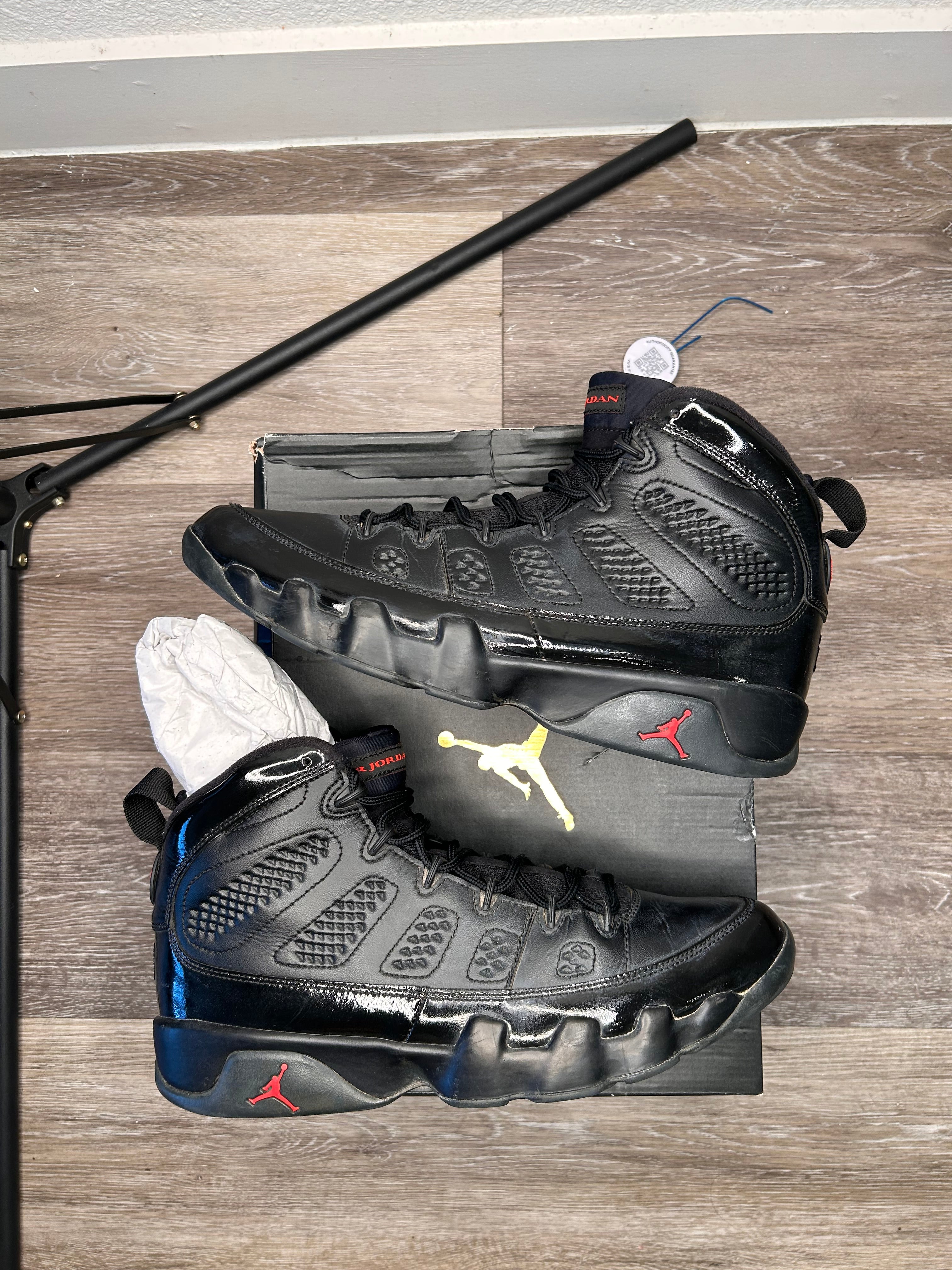 (2018) Nike Air Jordan 9 Retro Bred Patent Leather Size 11.5 (302370-014) )