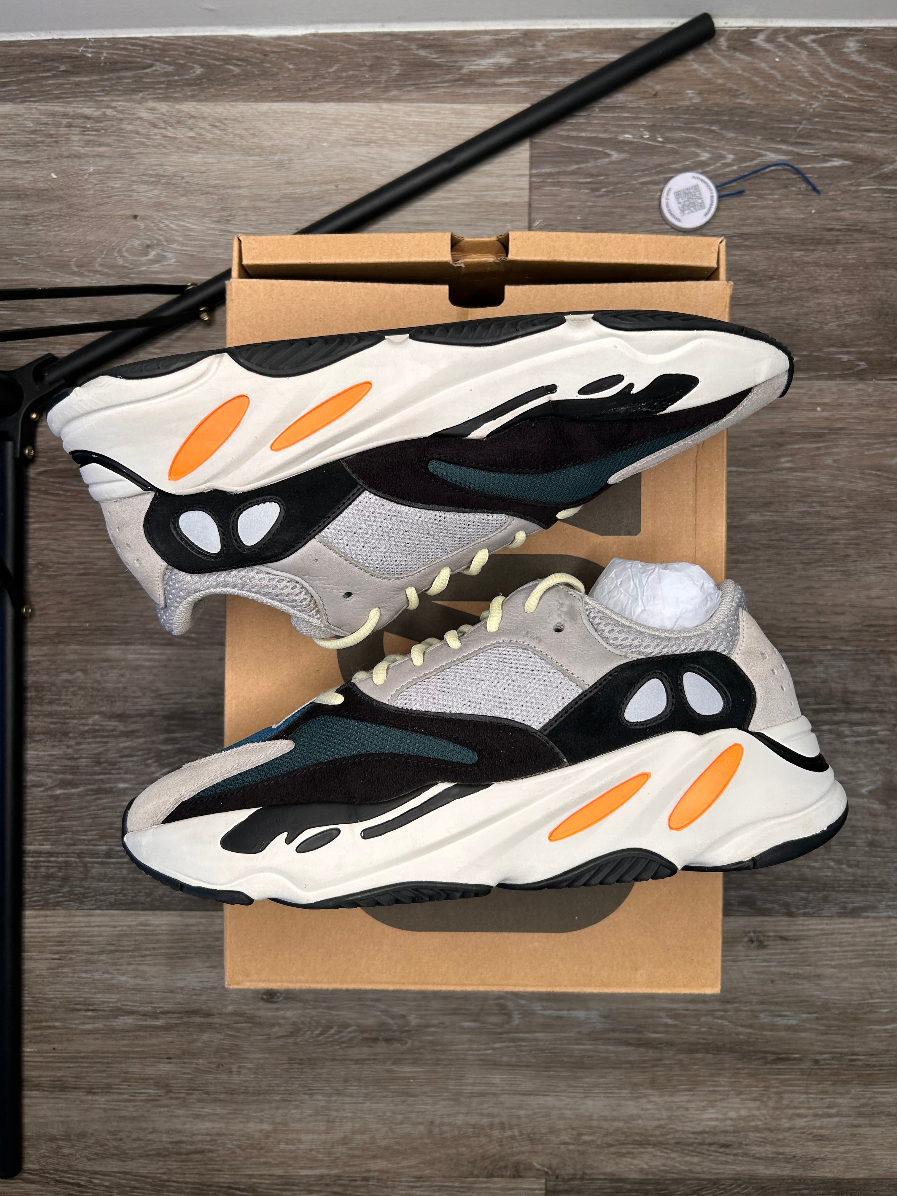 Size 11 - adidas Yeezy Boost 700 Low Wave Runner (2017)