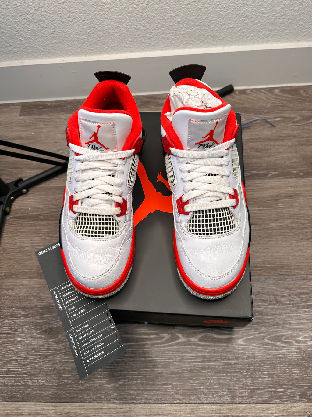 Size 7Y- NIKE AIR Jordan 4 Retro OG Mid Fire Red (2020)