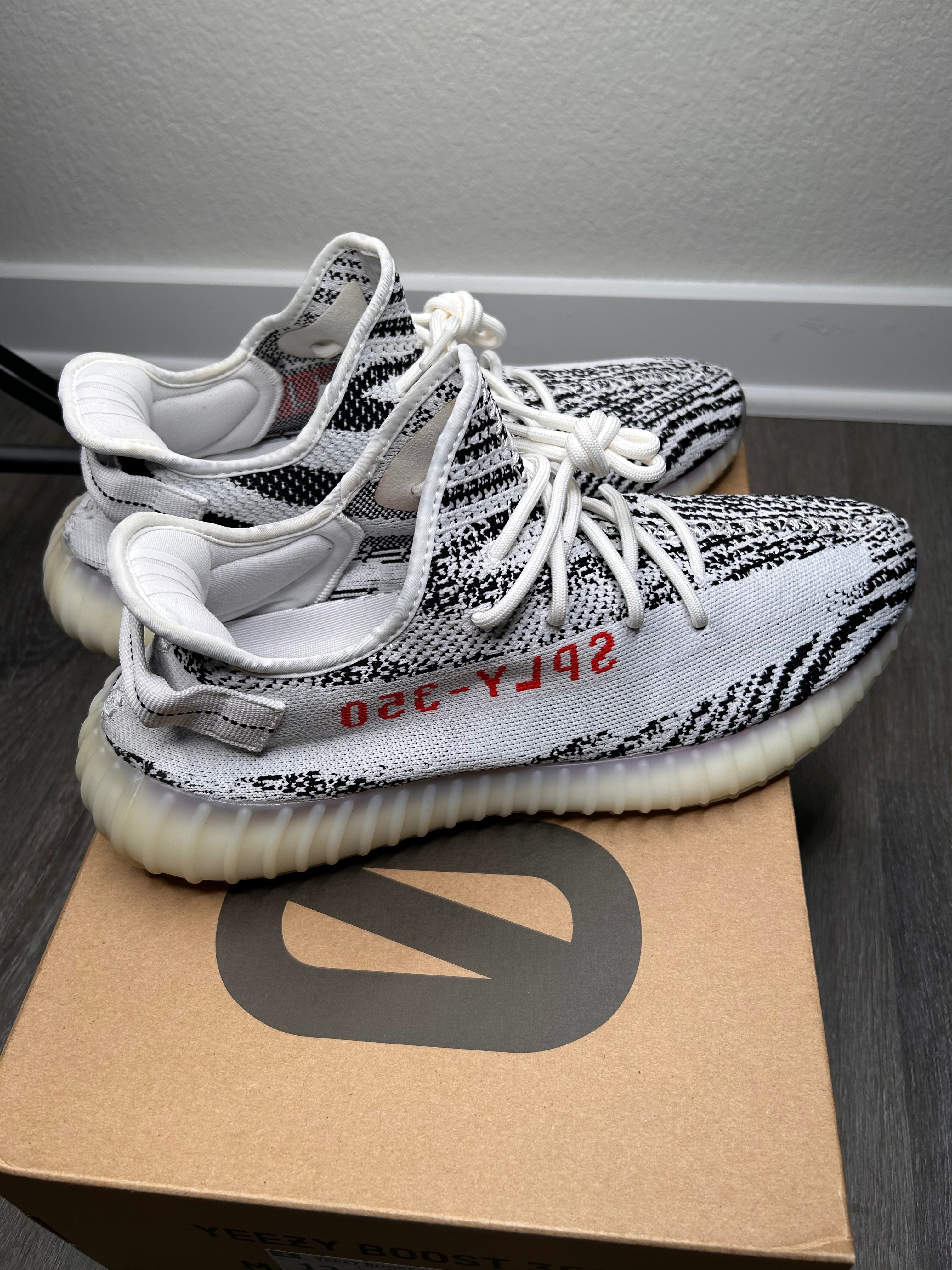 Adidas Yeezy 350 zebra V2 (2021) size 12