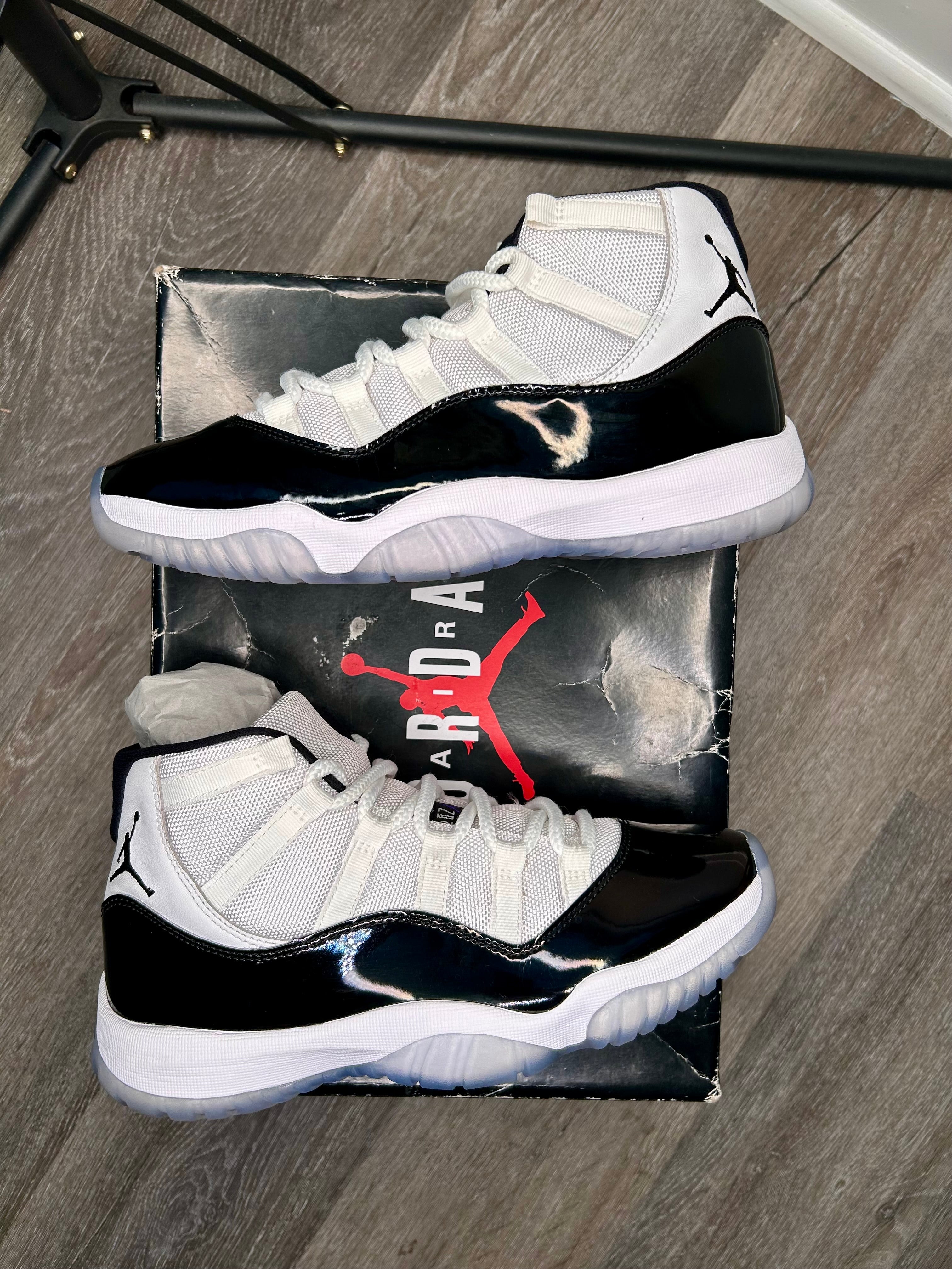 Size 7.5 - Jordan 11 Concord (2018) 378037-100