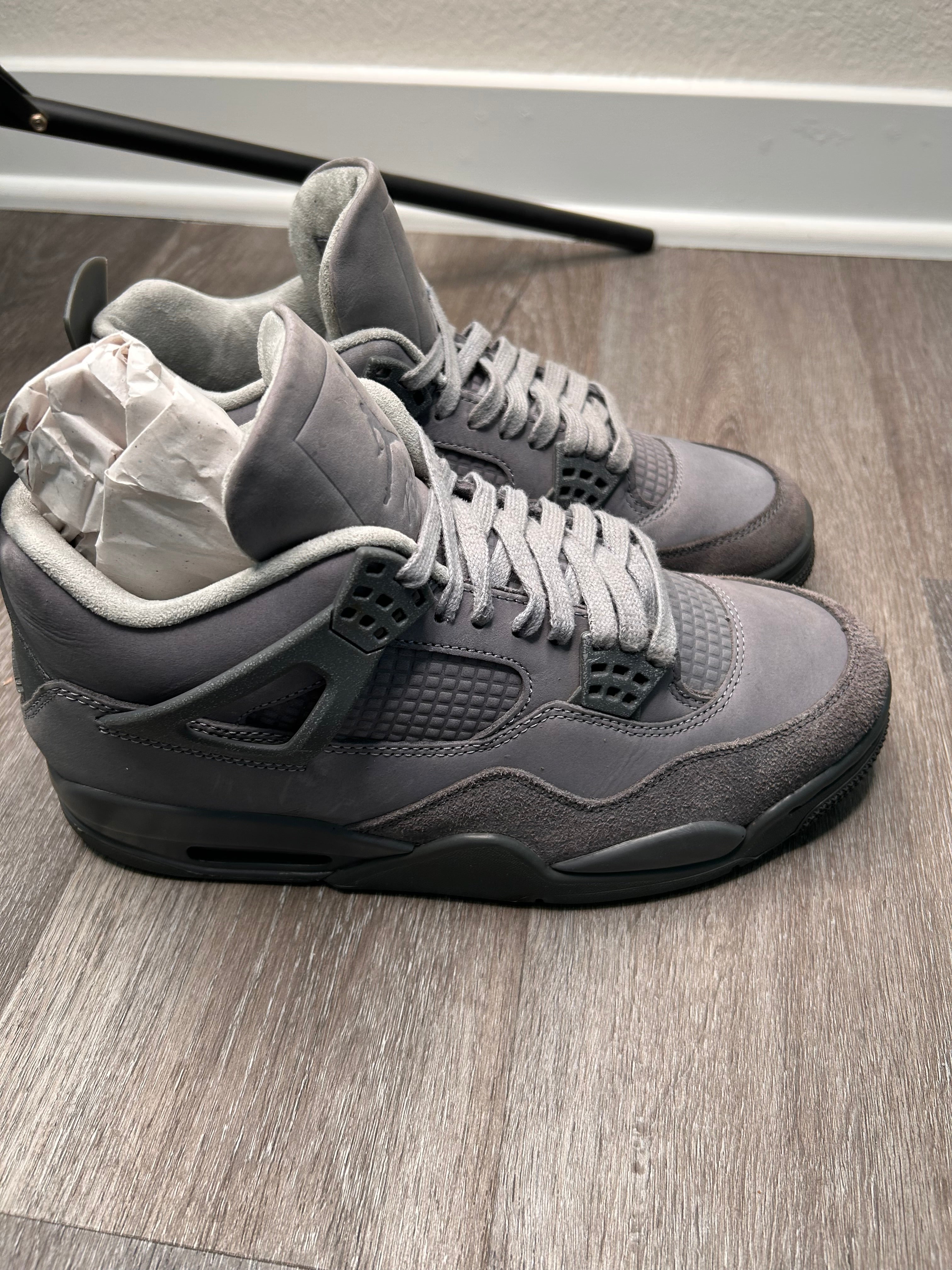 Size 8.5 Nike air retro Jordan 4 wet cement (2024) mens