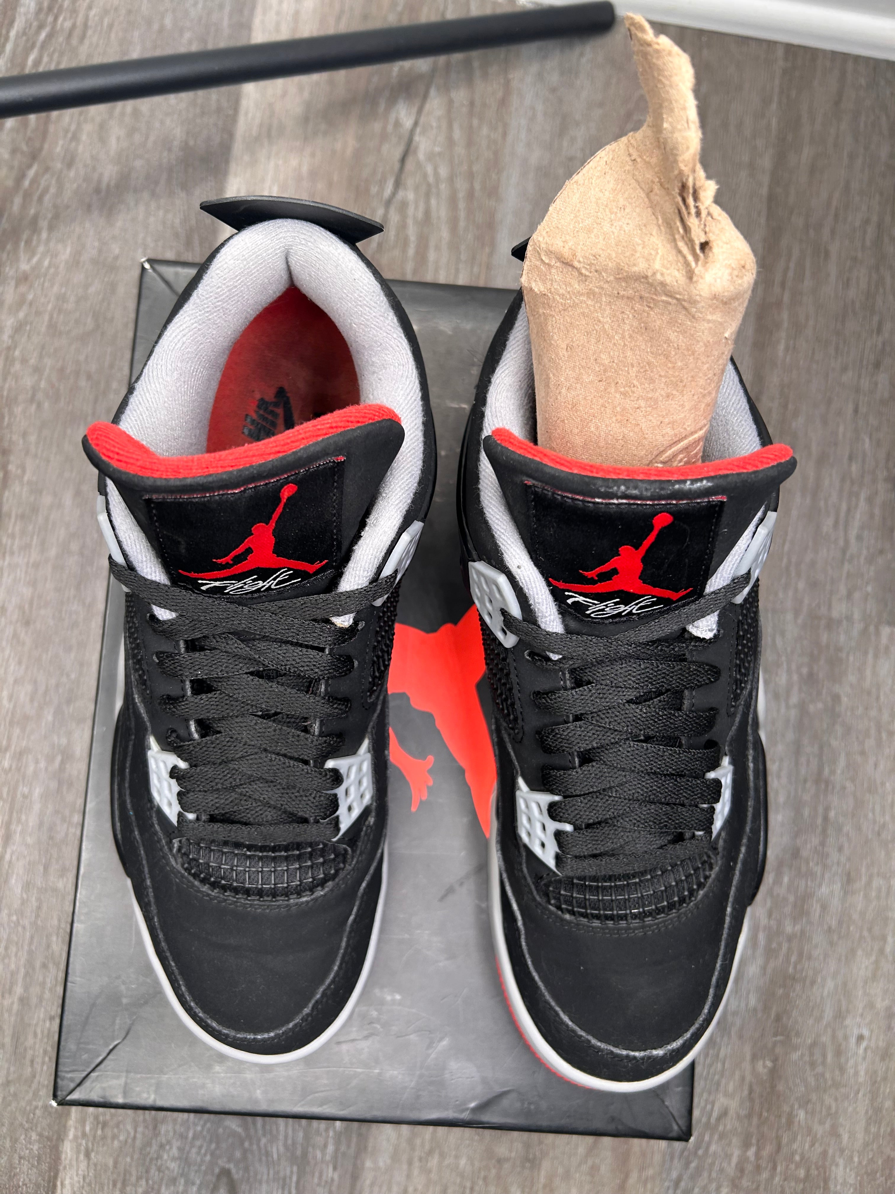Size 9 Nike air Jordan retro 4 BRED (2019)