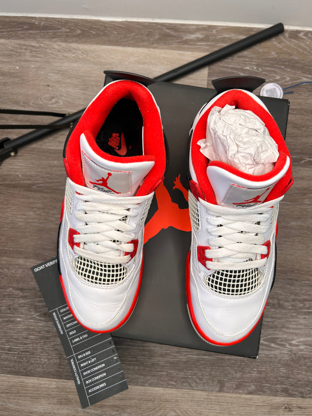Size 7Y- NIKE AIR Jordan 4 Retro OG Mid Fire Red (2020)