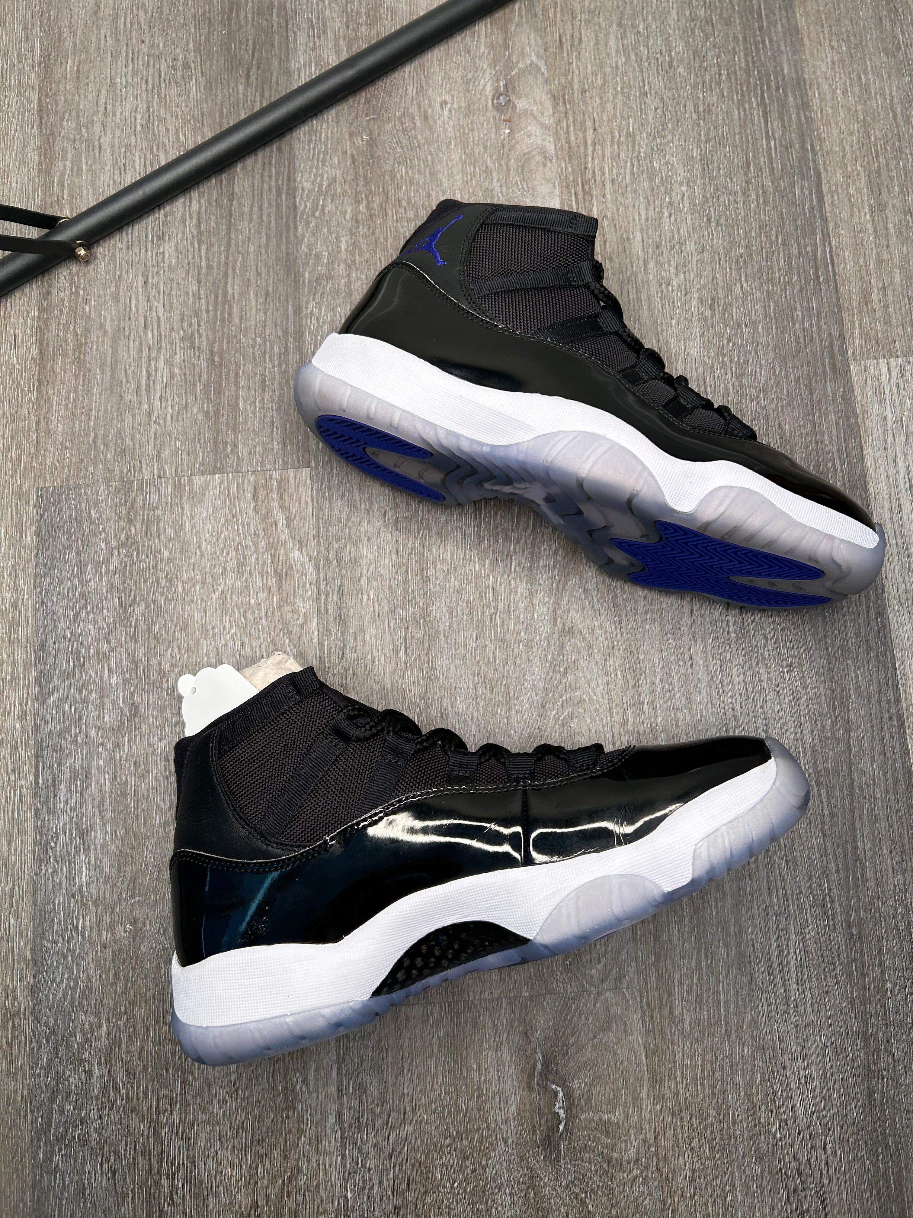 Nike Air Jordan retro 11 space jam size 9 men’s  ￼