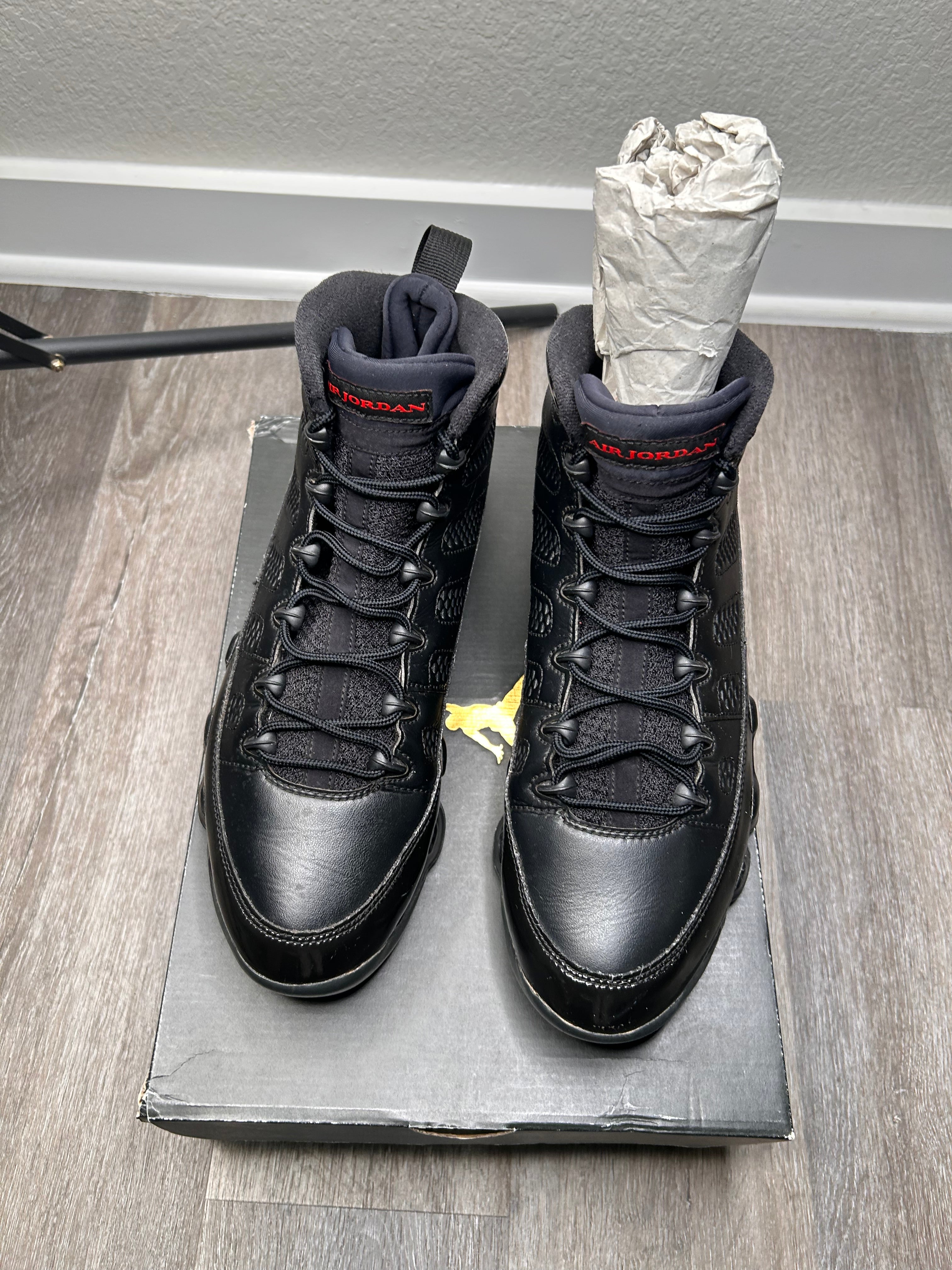 Nike air retro Jordan 9 BRED (2018) men’s size 11
