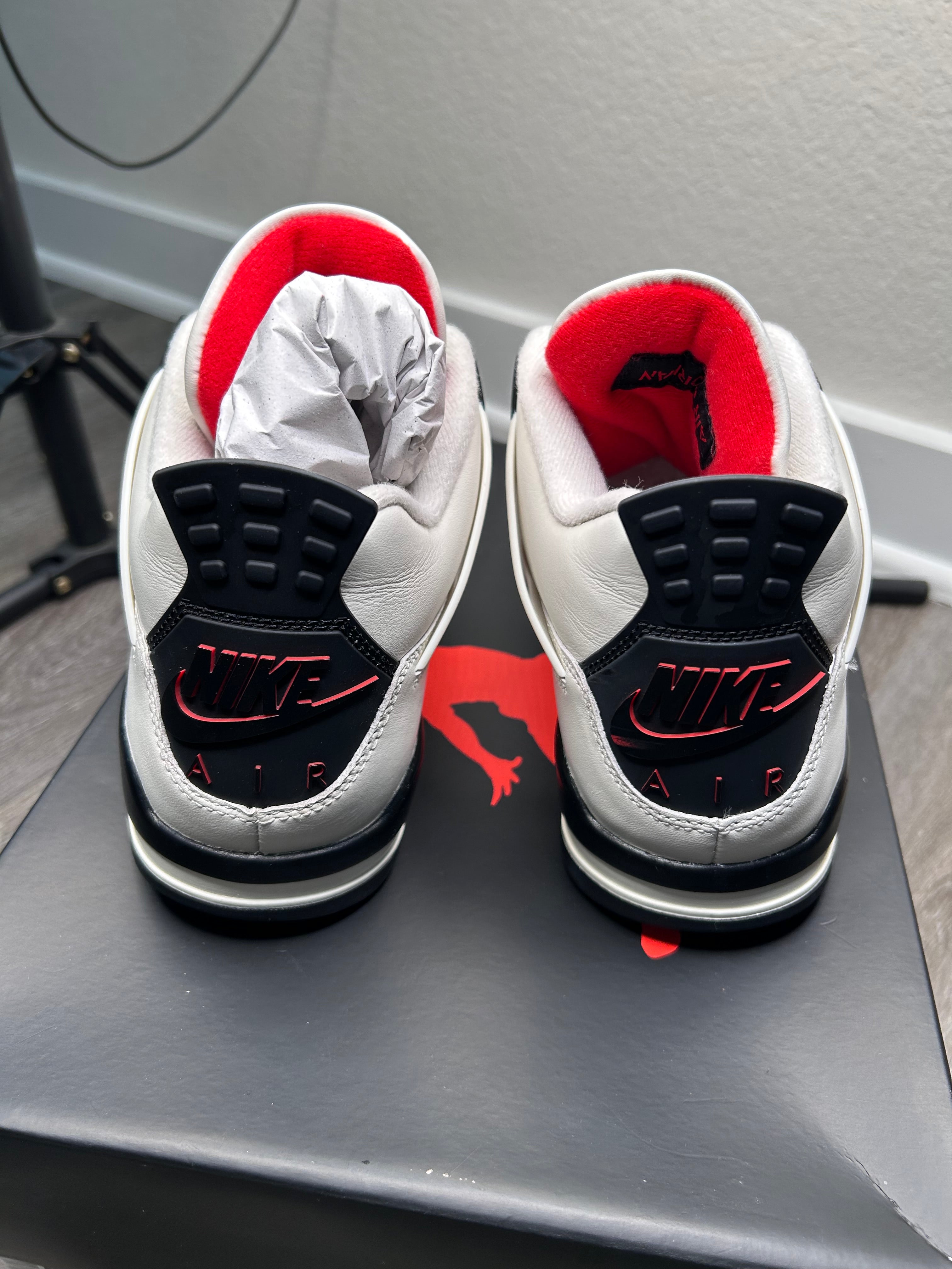 Size 8.5 - Jordan 4 Retro Flight Club (2026) IM4002-100