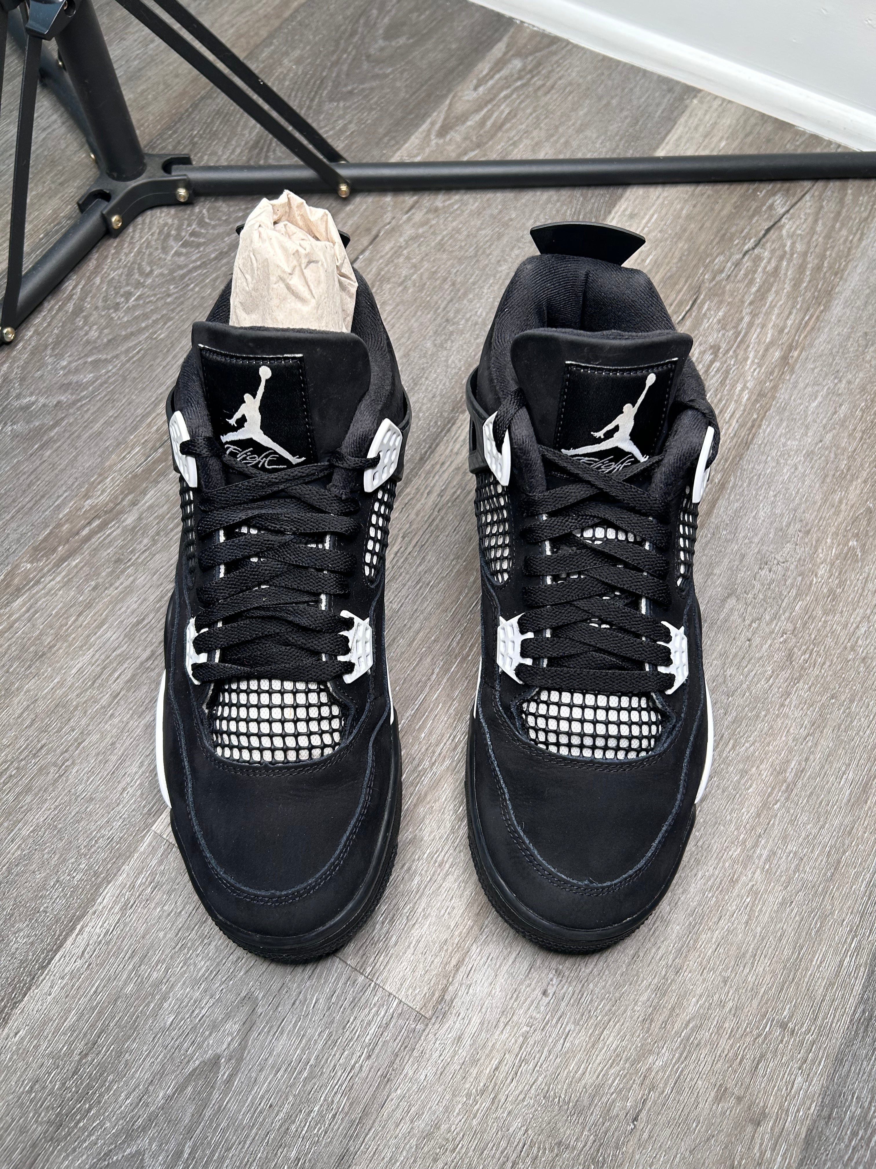 Size 10.5 - Jordan 4 Retro White Thunder Black (2024) FQ8138-001