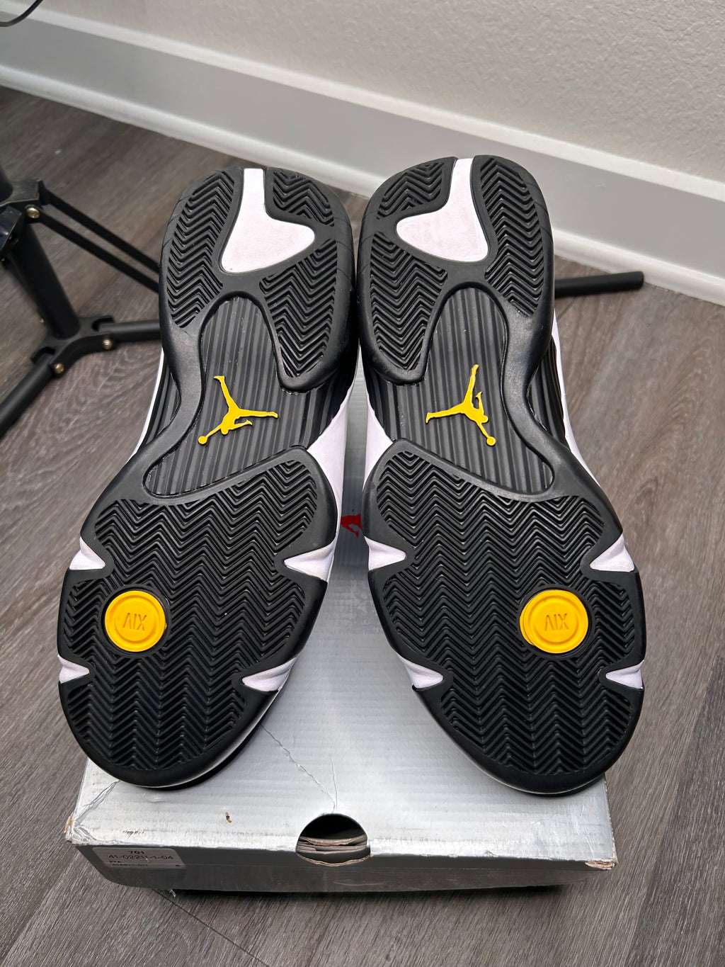Size 8.5 - Jordan 14 Laney Varsity Royal (2023) 487471-407