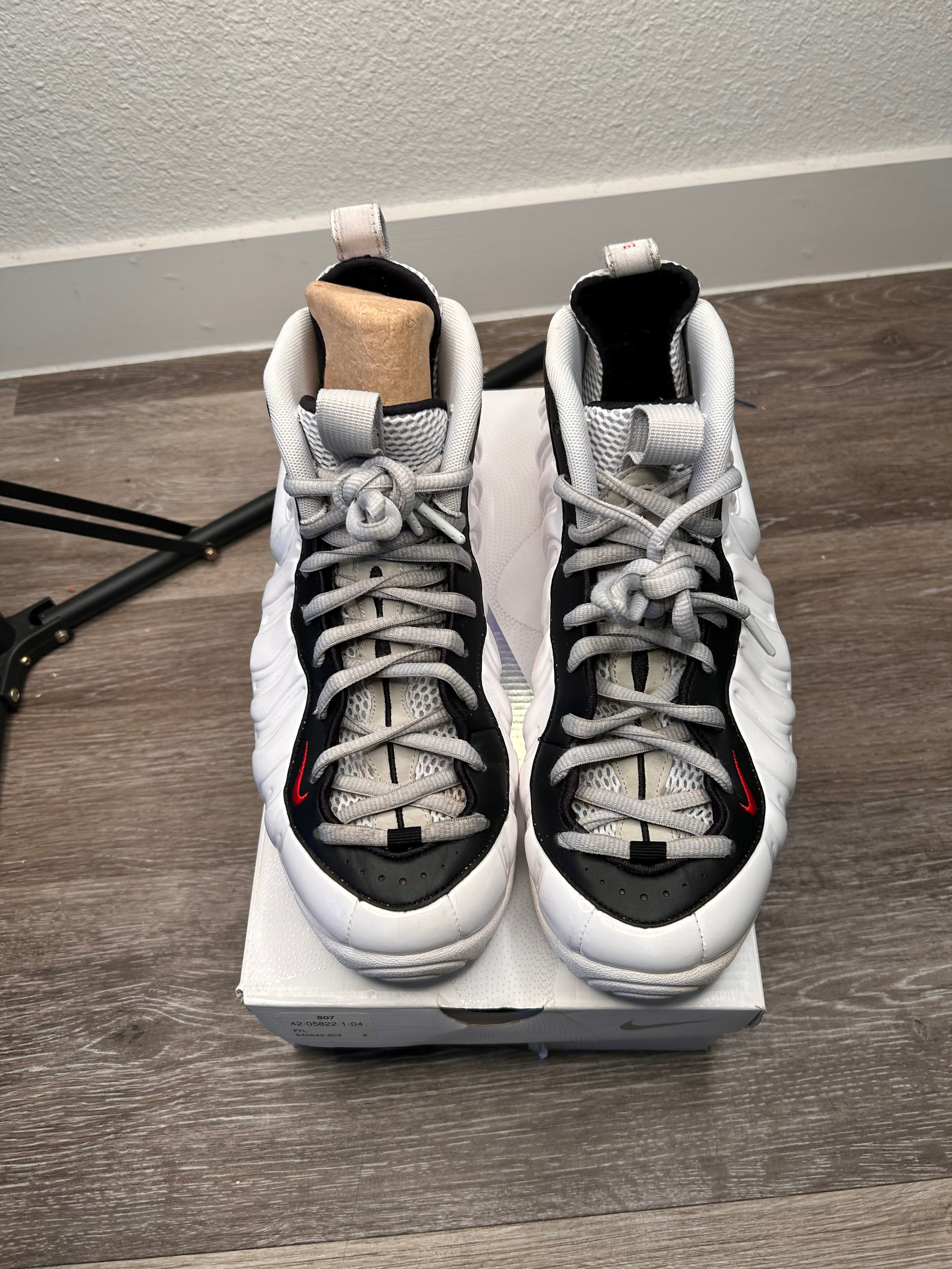 Nike Foamposite Pro White Gym Red Green Size 10 624041-103 (2020)