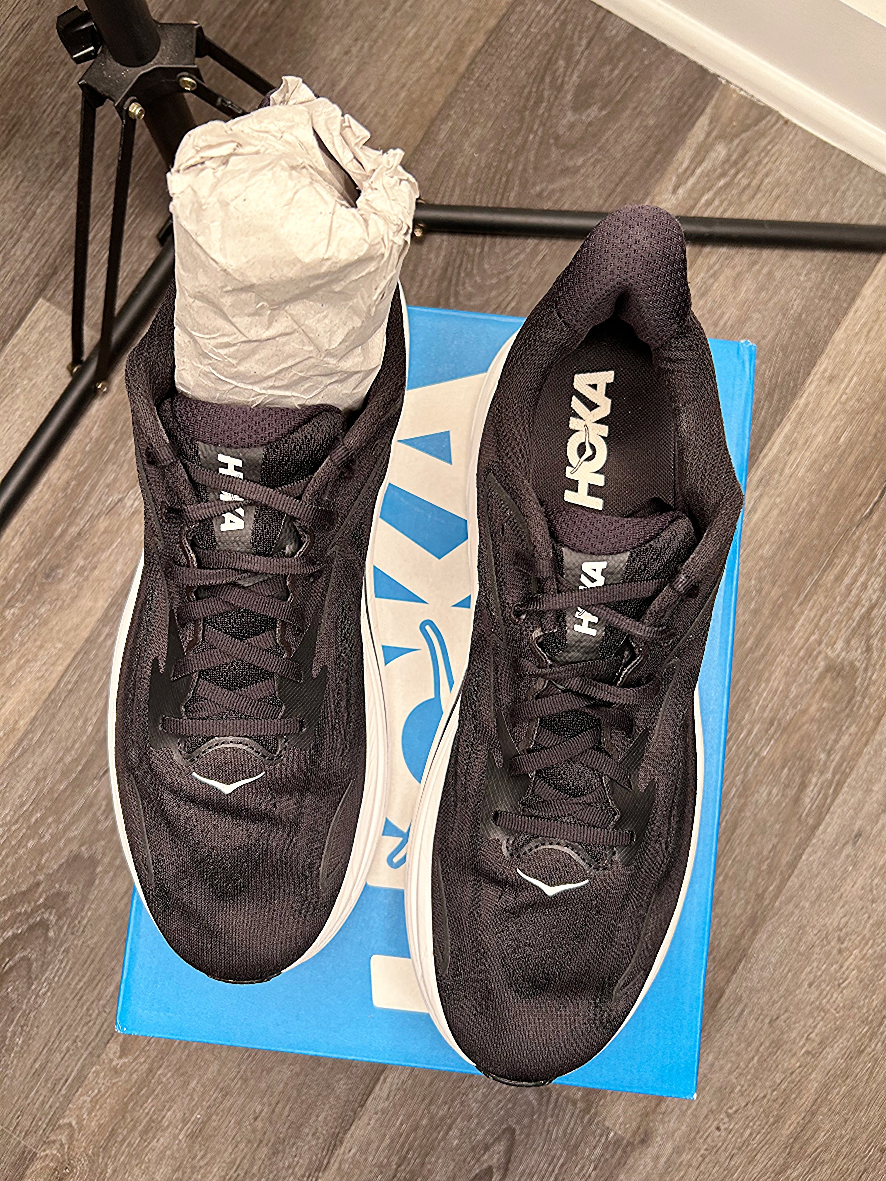 HOKA ONE ONE Clifton 10 Black White Mens Size 13 Running Shoes Sneakers w/ Box
