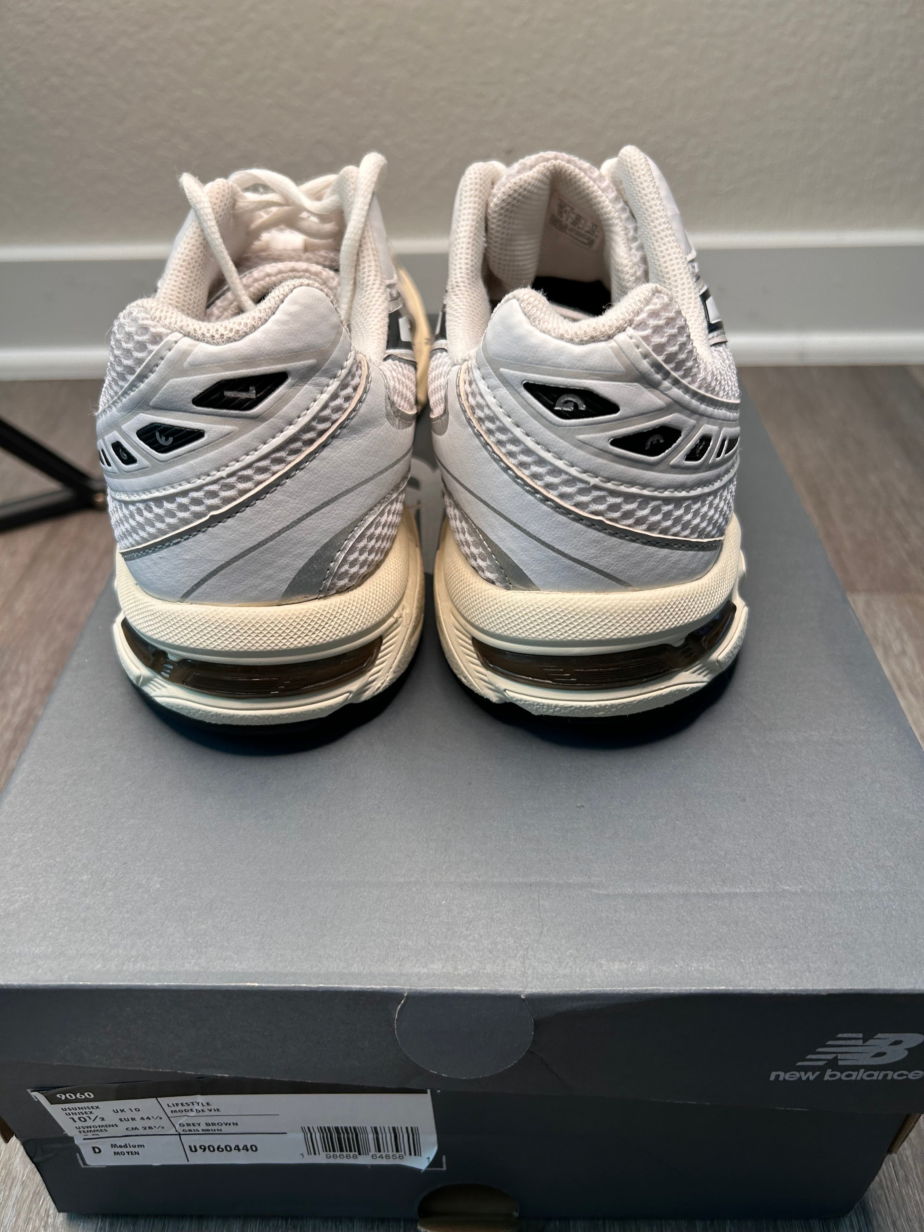 ASICS 1130 GEL size 11 men’s cloud grey