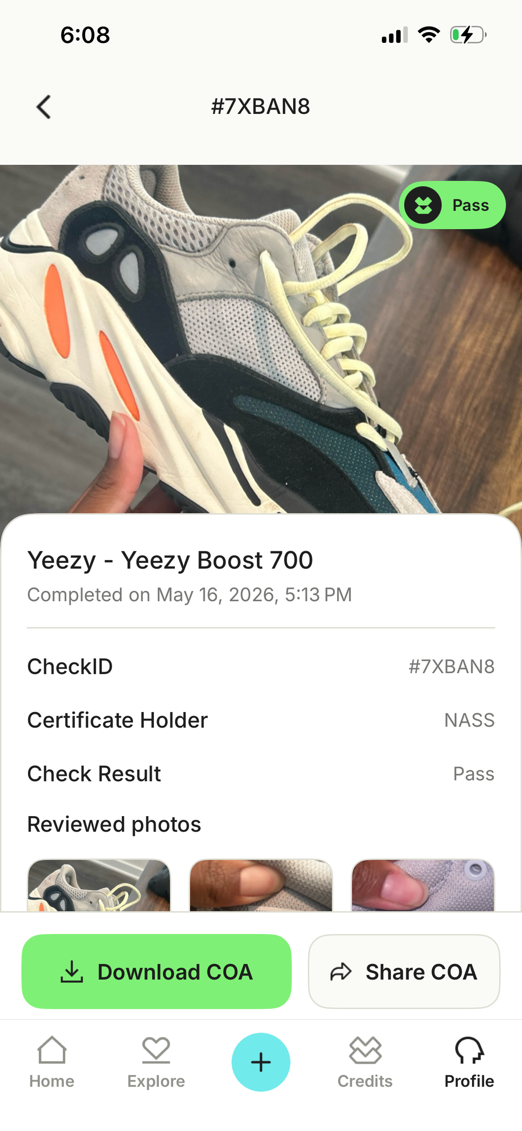 Size 8 men’s Yeezy 700 wave runner (adidas)