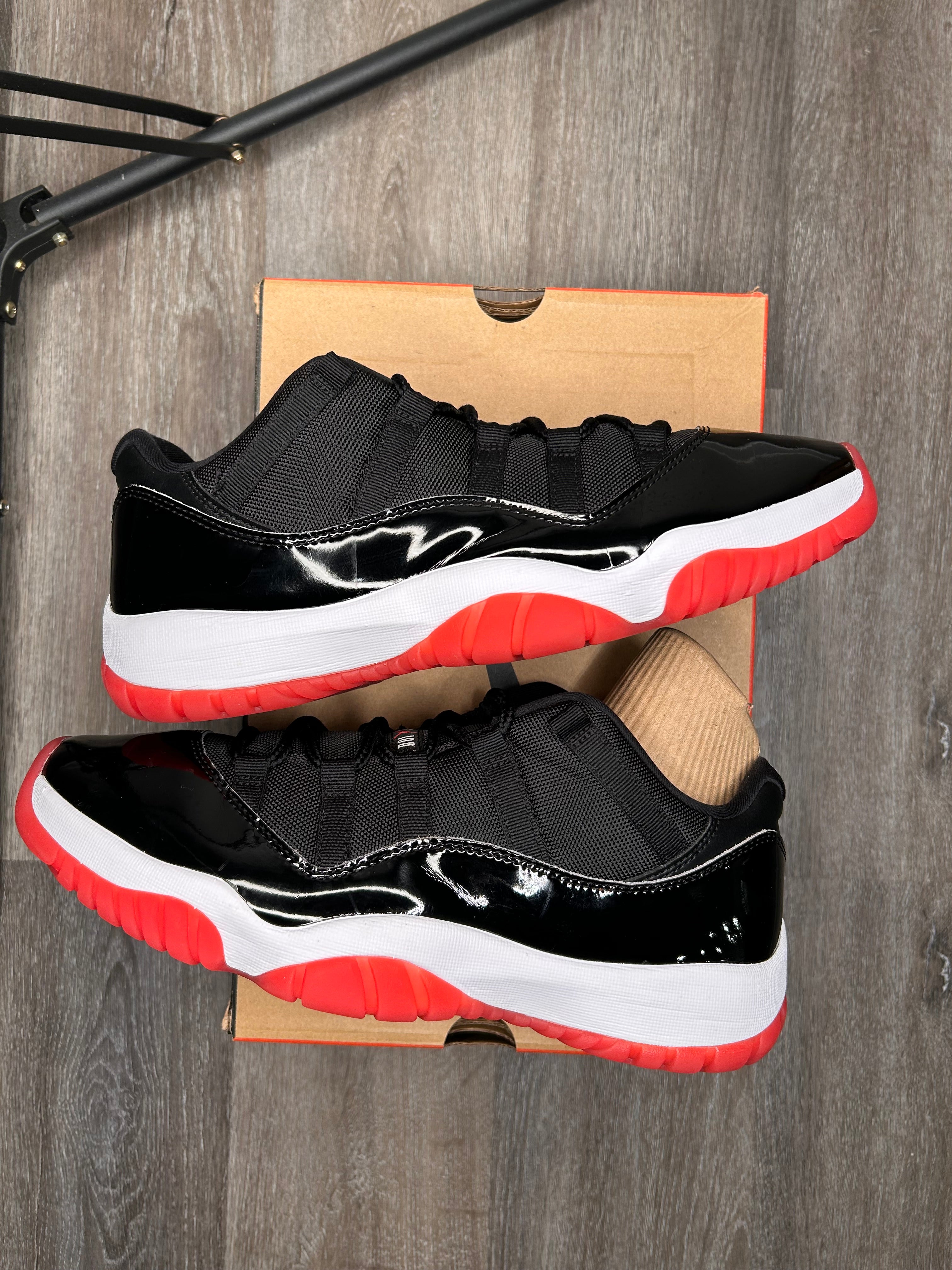 Nike air Jordan retro 11 XI BRED LOW (2025) size 11.5