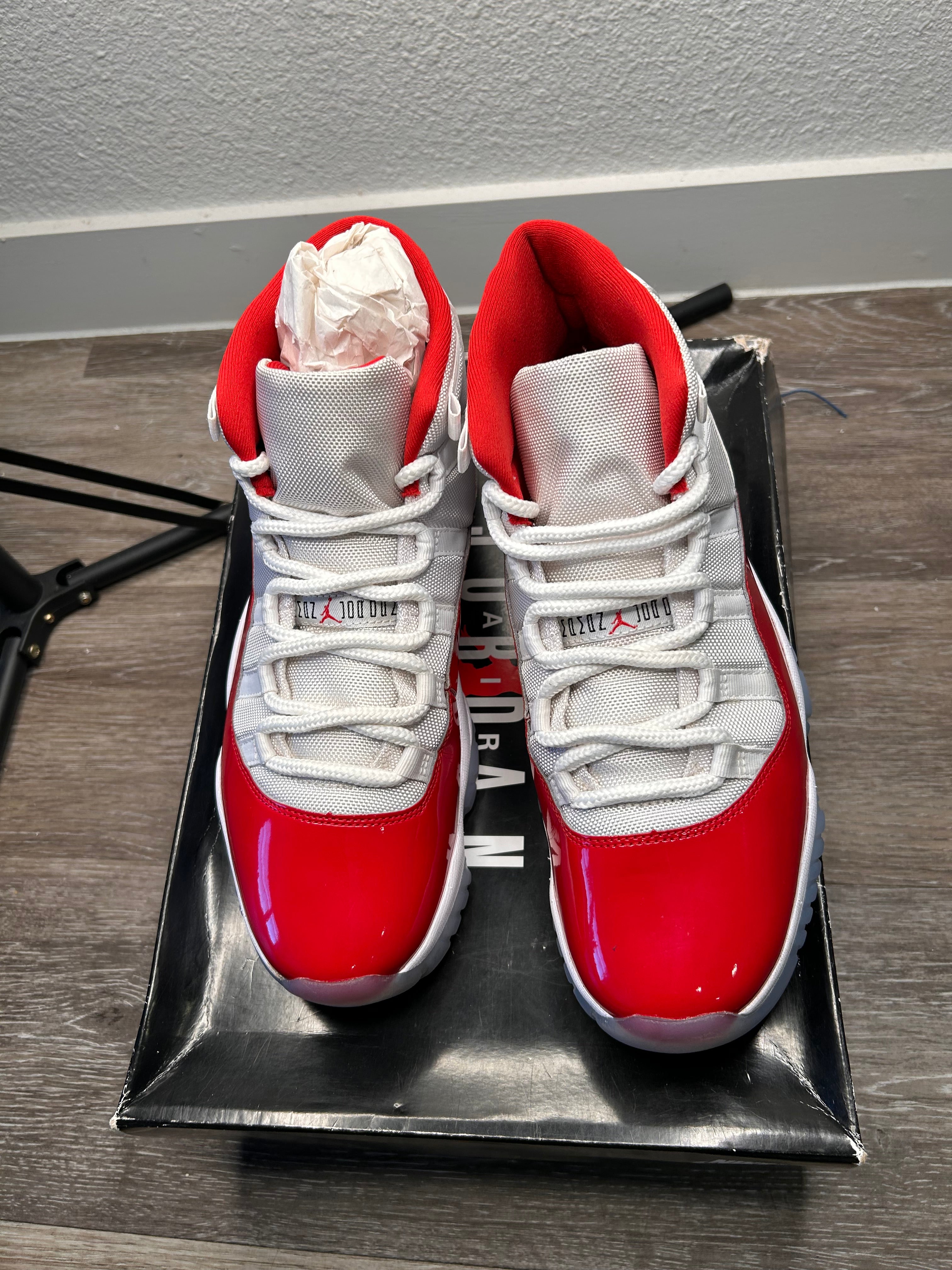 Nike Air Jordan 11 Retro 'Cherry' (2022) CT8012-116 Size 10.5