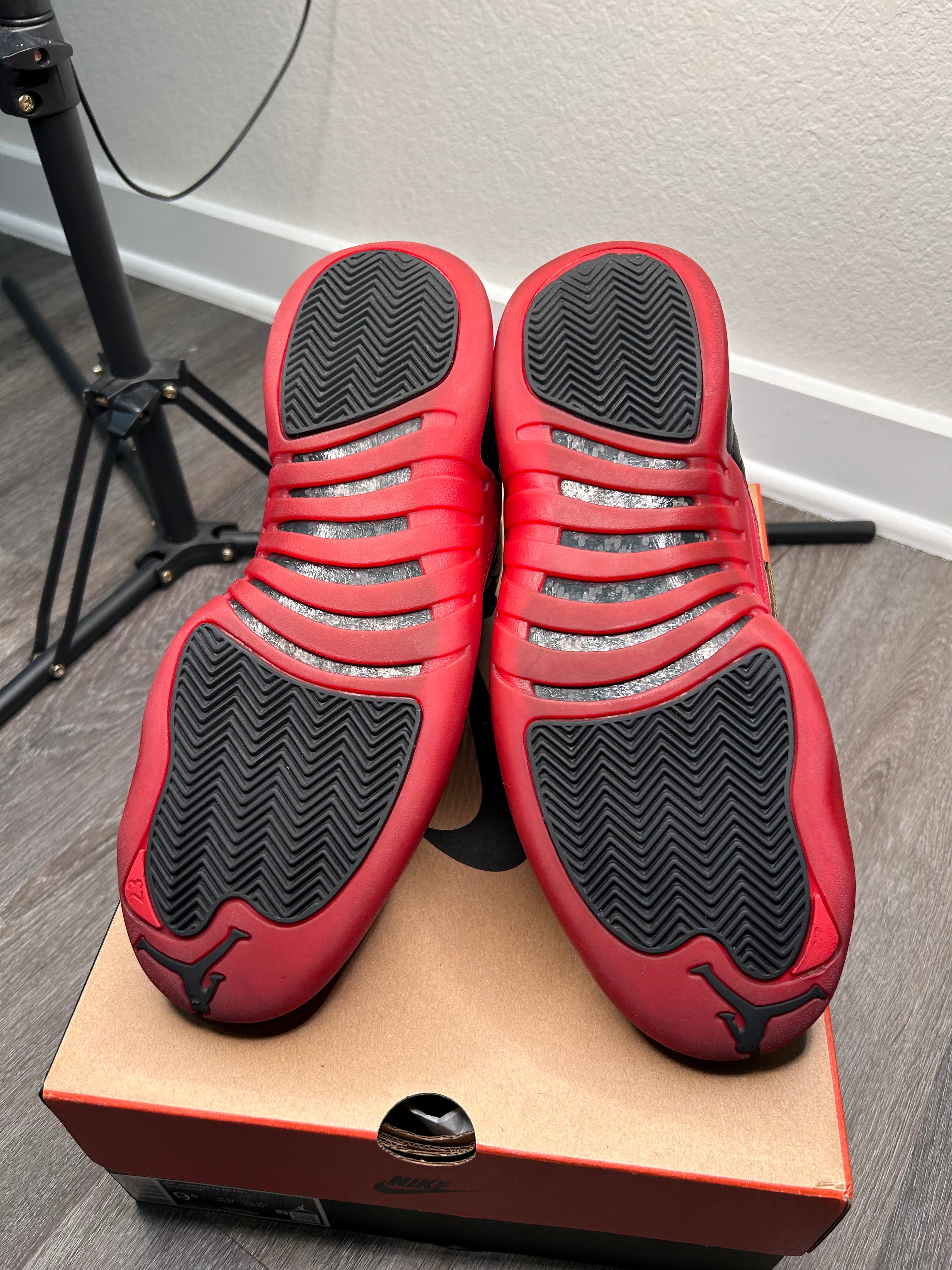 Size 10 - Jordan 12 Flu Game (2025) CT8013-002