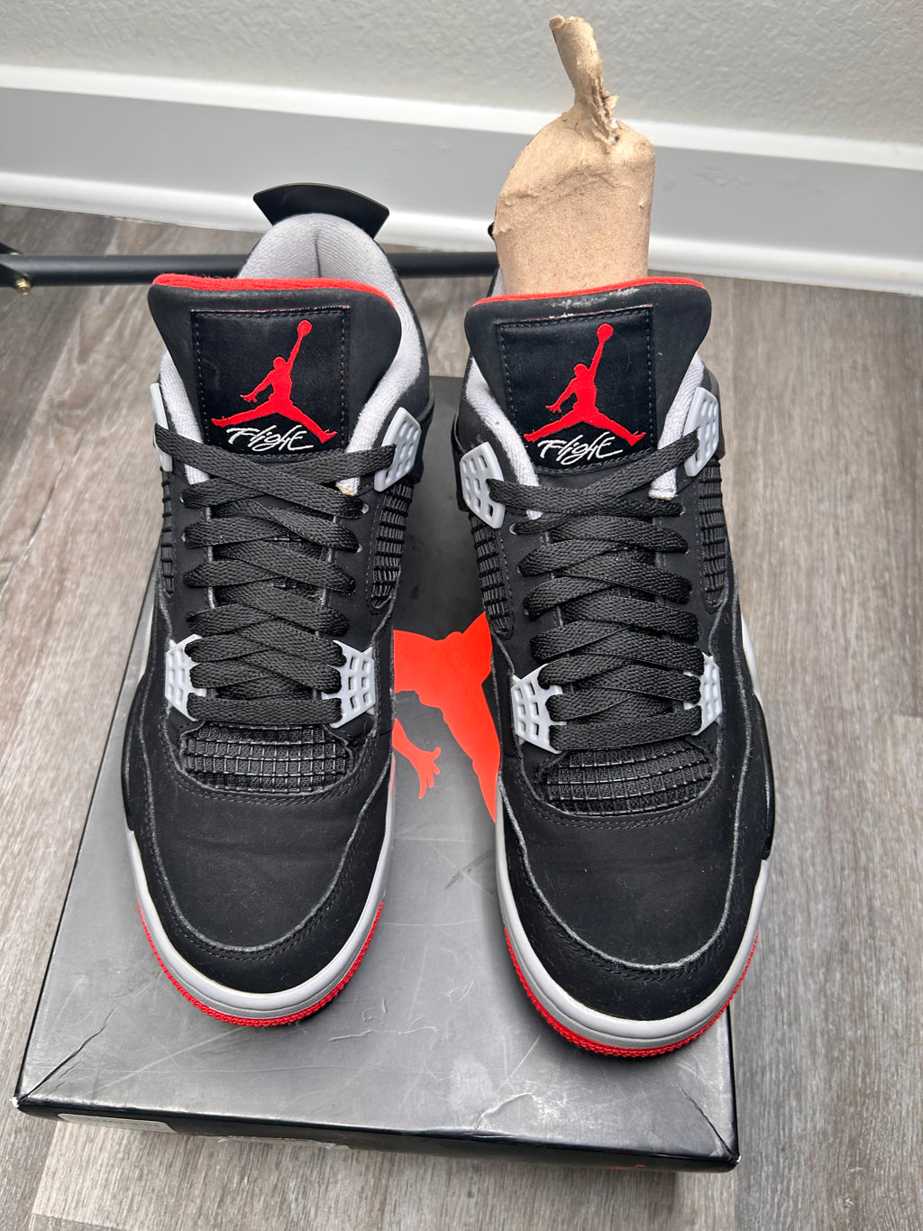 Size 9 Nike air Jordan retro 4 BRED (2019)