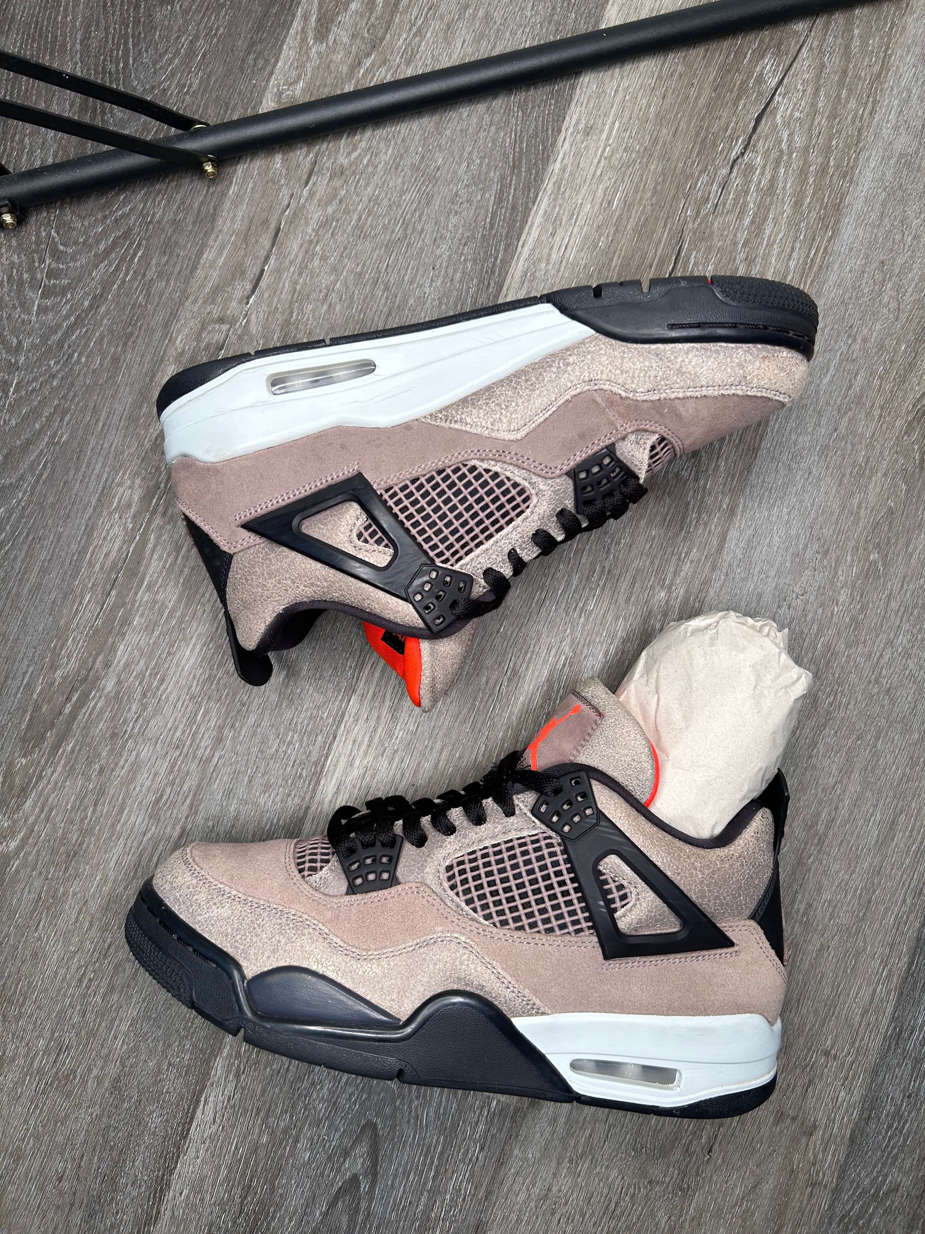 Size 9 - Jordan 4 Retro Taupe Haze (2021) DB0732-200