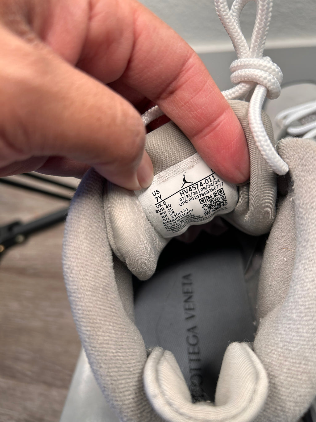 Nike (2025) Air Jordan 9 Retro (GS) Cool Grey HV4574-011 Size 7Y