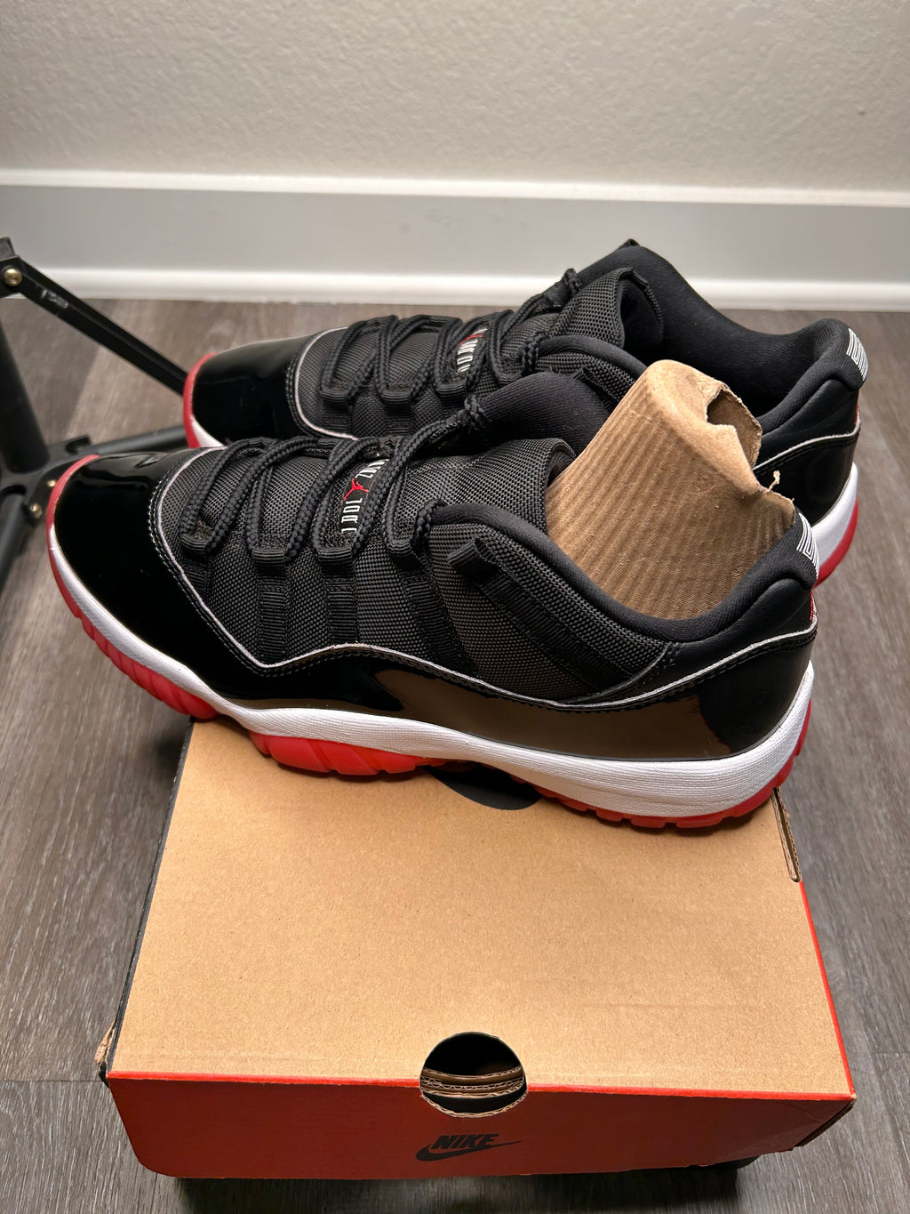 Nike air Jordan retro 11 XI BRED LOW (2025) size 11.5