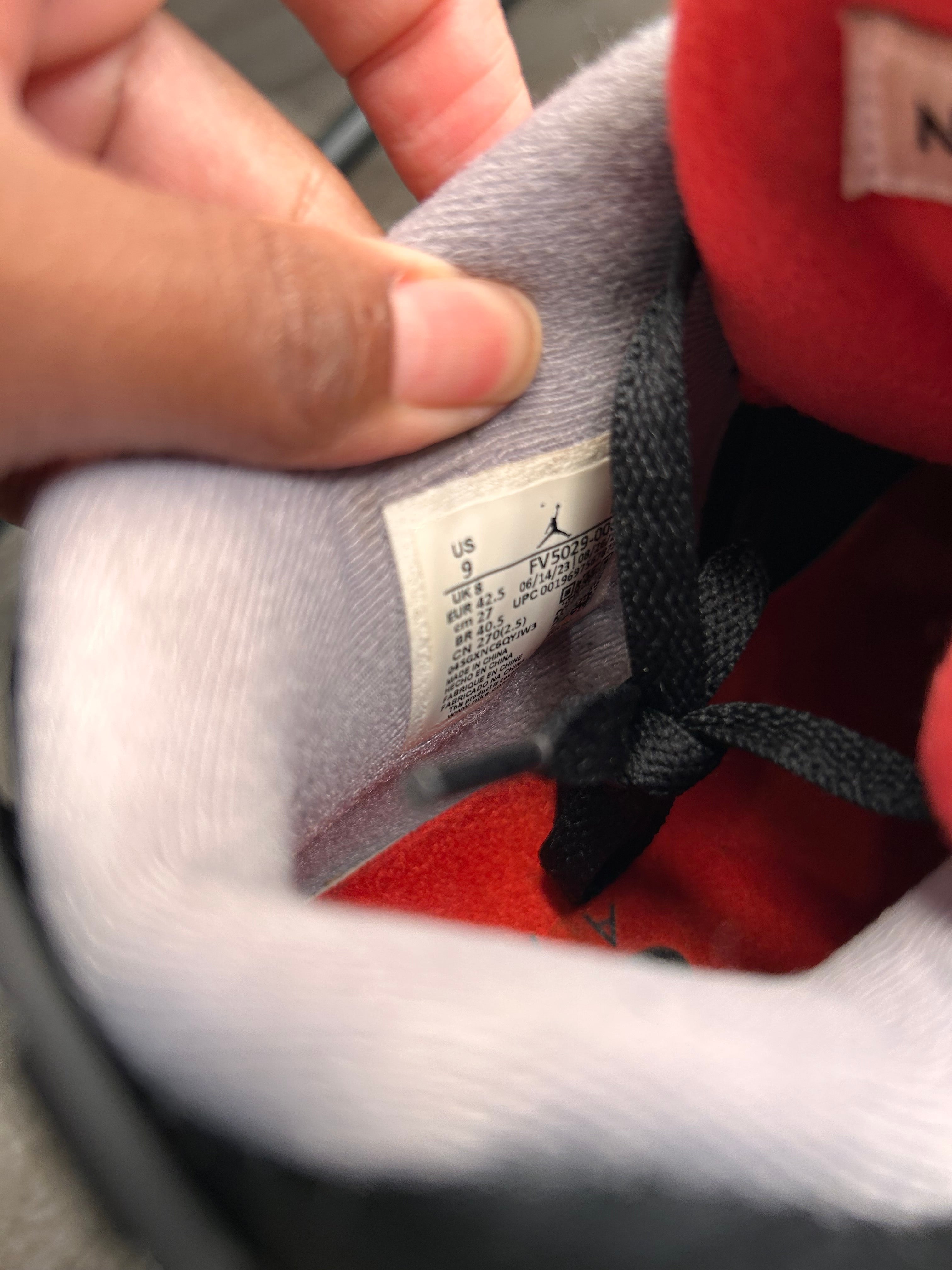 Nike air Jordan 4 BRED reimagined size 9 (2024)