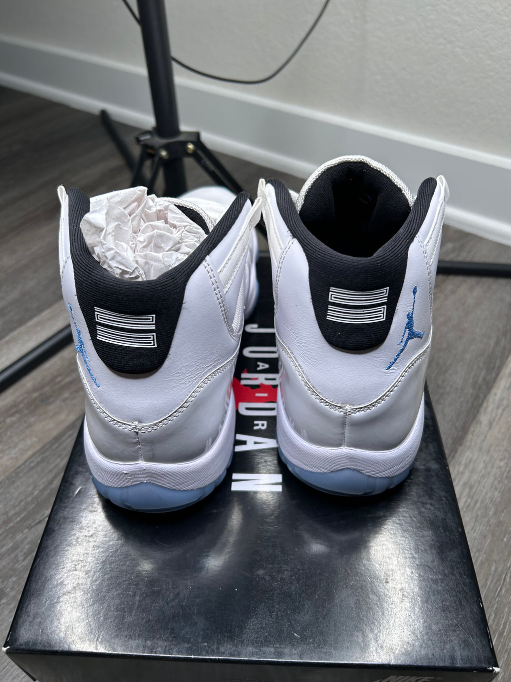 Size 9 Nike Jordan 11 Retro Legend Blue CT8012-104 Men’s